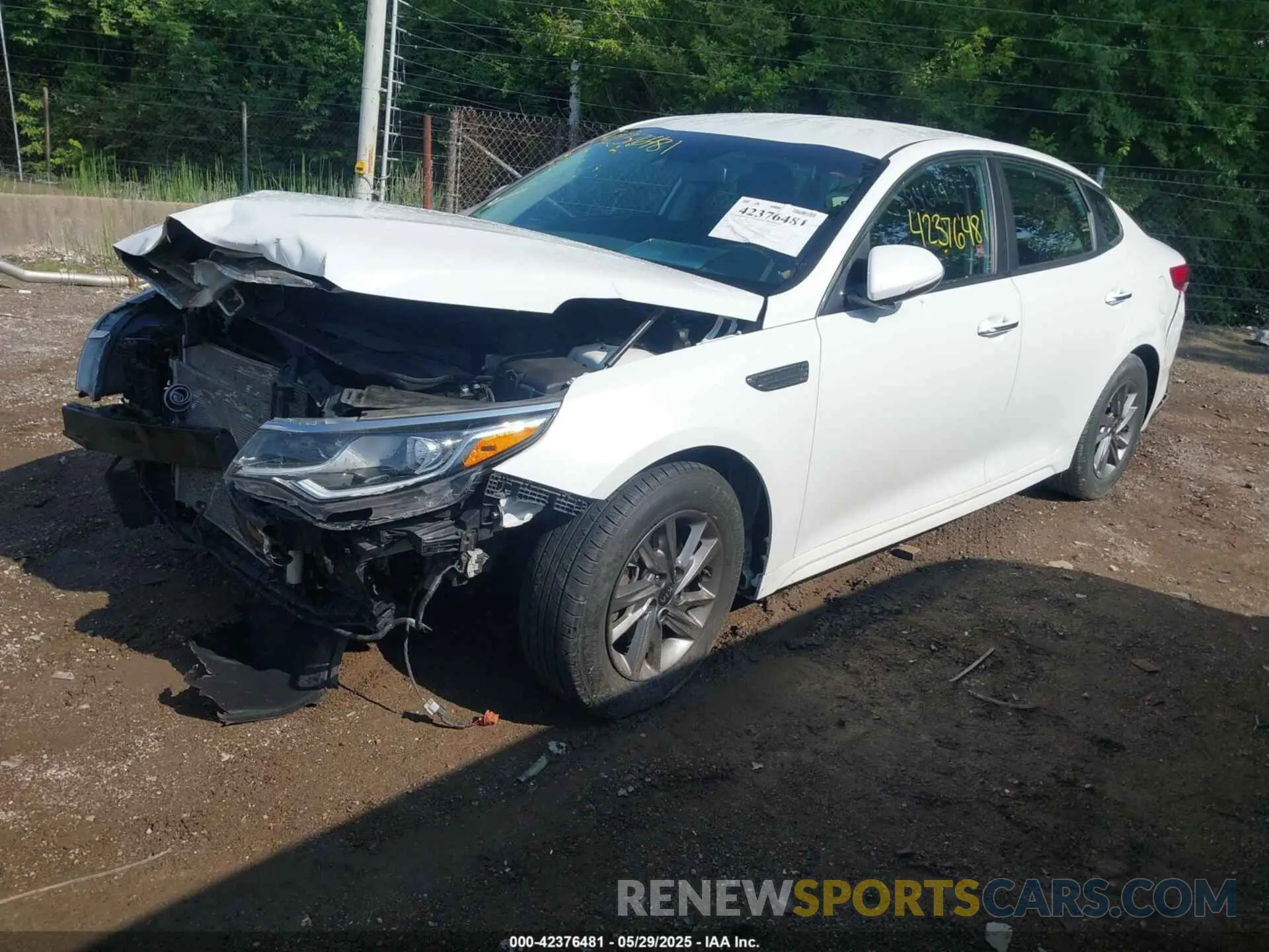 2 Photograph of a damaged car 5XXGT4L33KG346192 KIA OPTIMA 2019