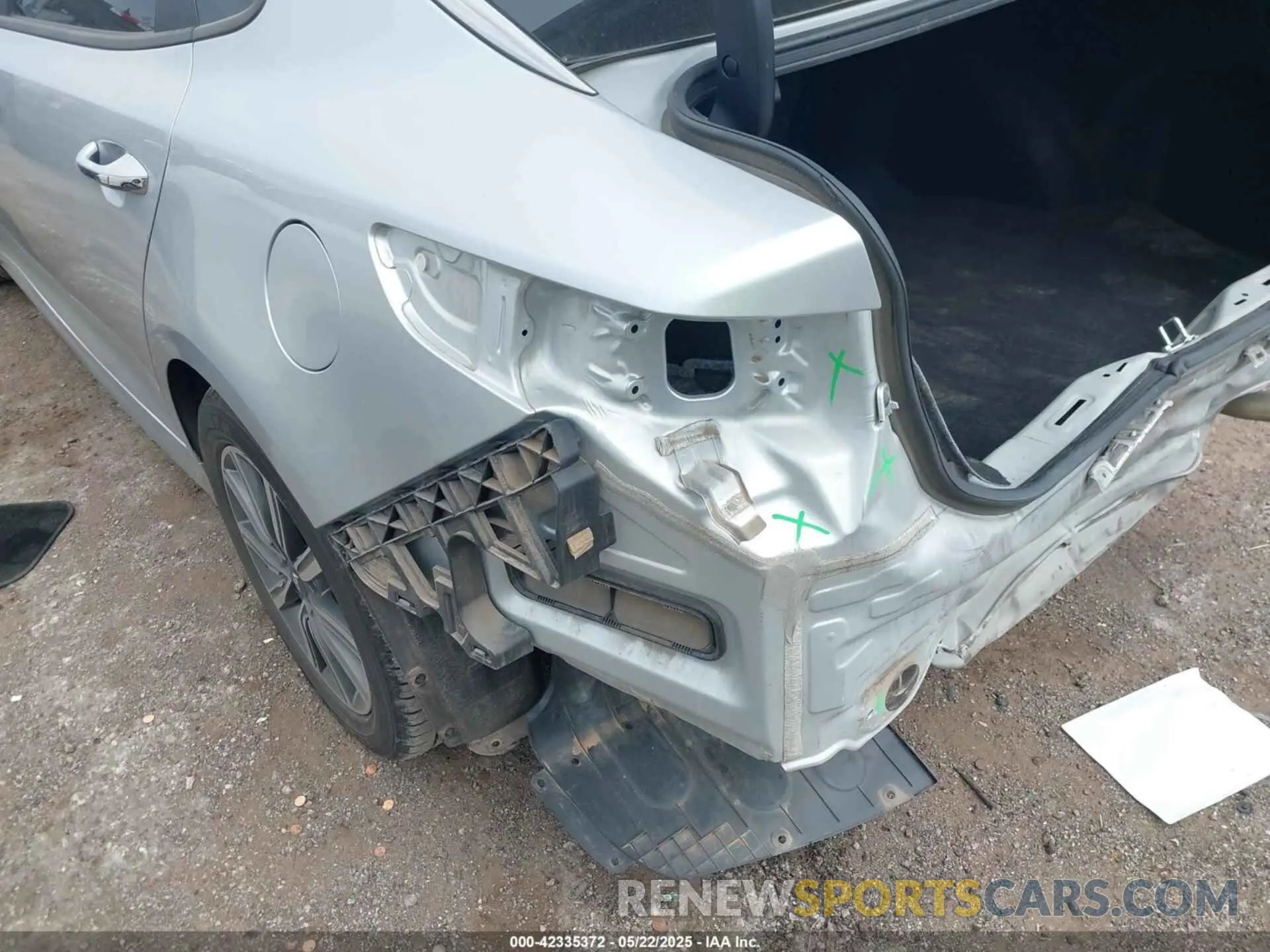 6 Photograph of a damaged car 5XXGT4L33KG346676 KIA OPTIMA 2019