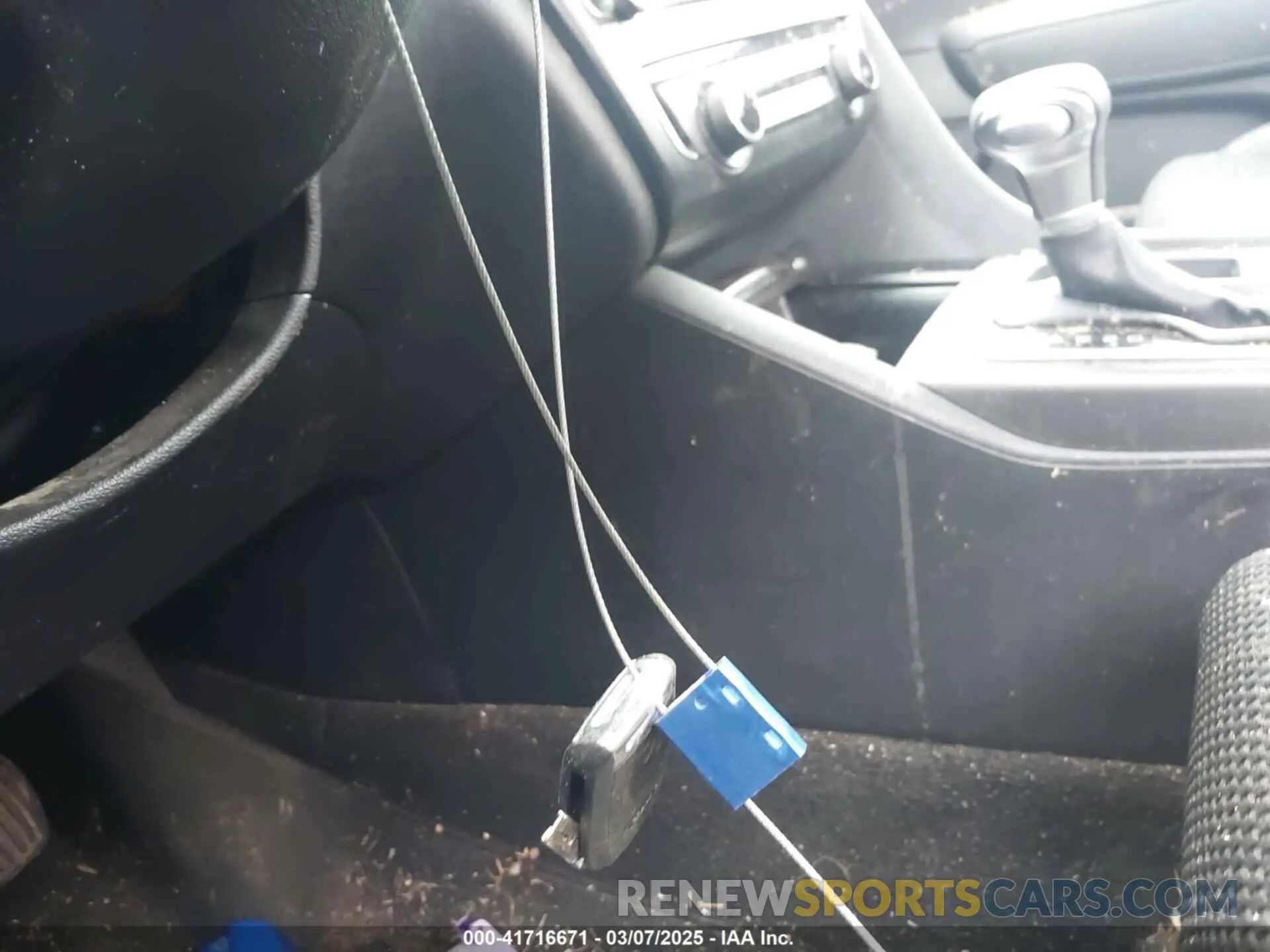 11 Photograph of a damaged car 5XXGT4L33KG346967 KIA OPTIMA 2019