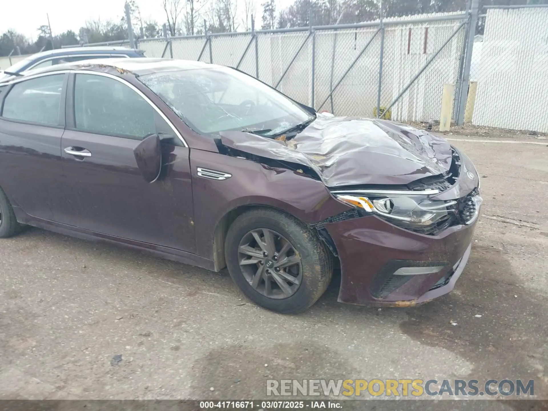 18 Photograph of a damaged car 5XXGT4L33KG346967 KIA OPTIMA 2019