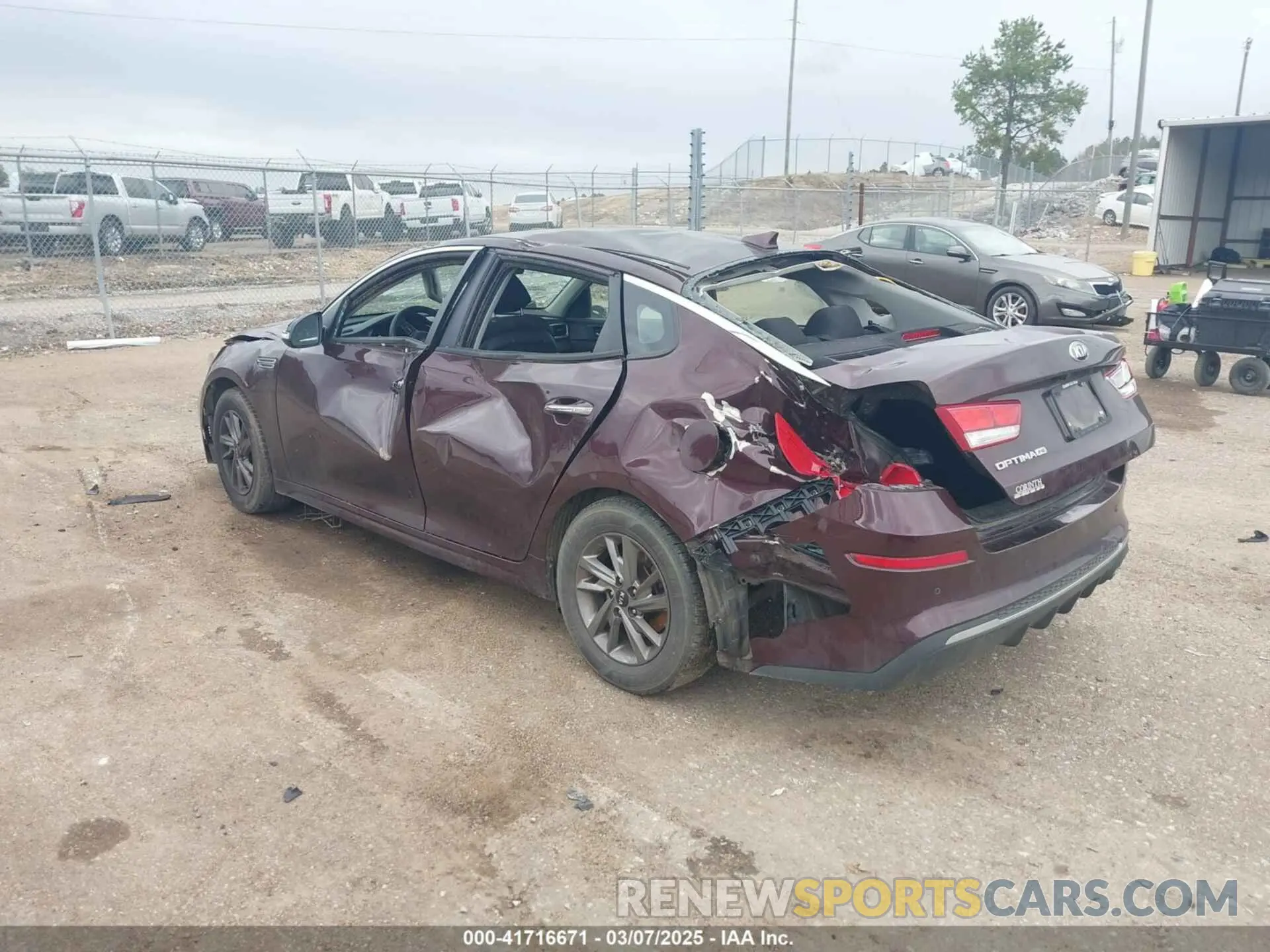 3 Photograph of a damaged car 5XXGT4L33KG346967 KIA OPTIMA 2019