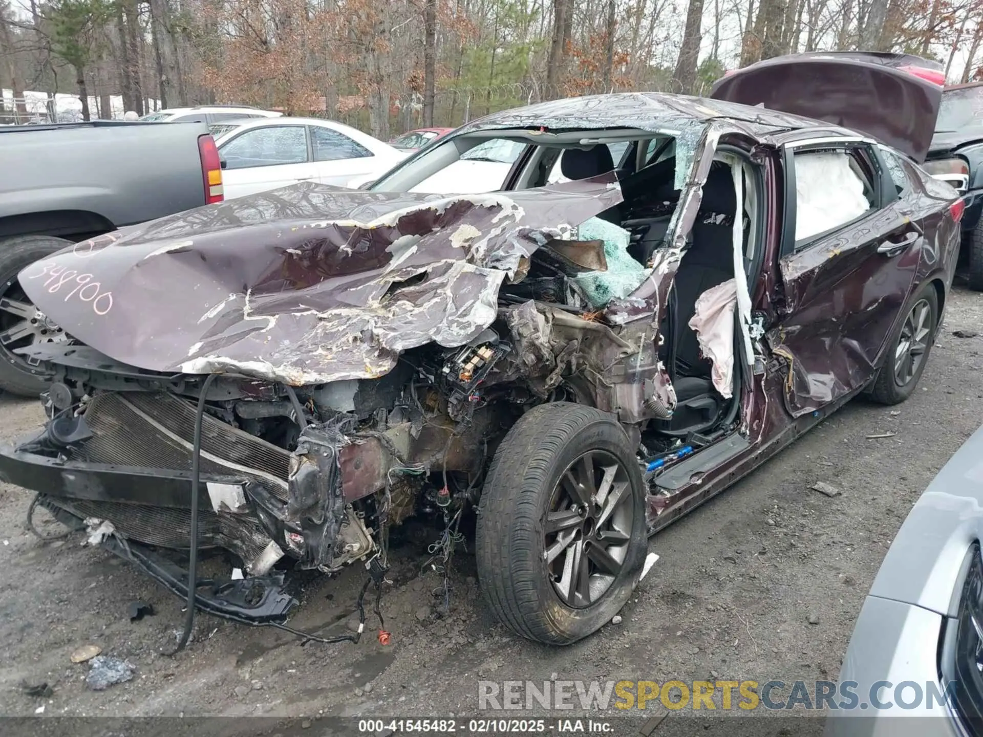 2 Photograph of a damaged car 5XXGT4L33KG348900 KIA OPTIMA 2019