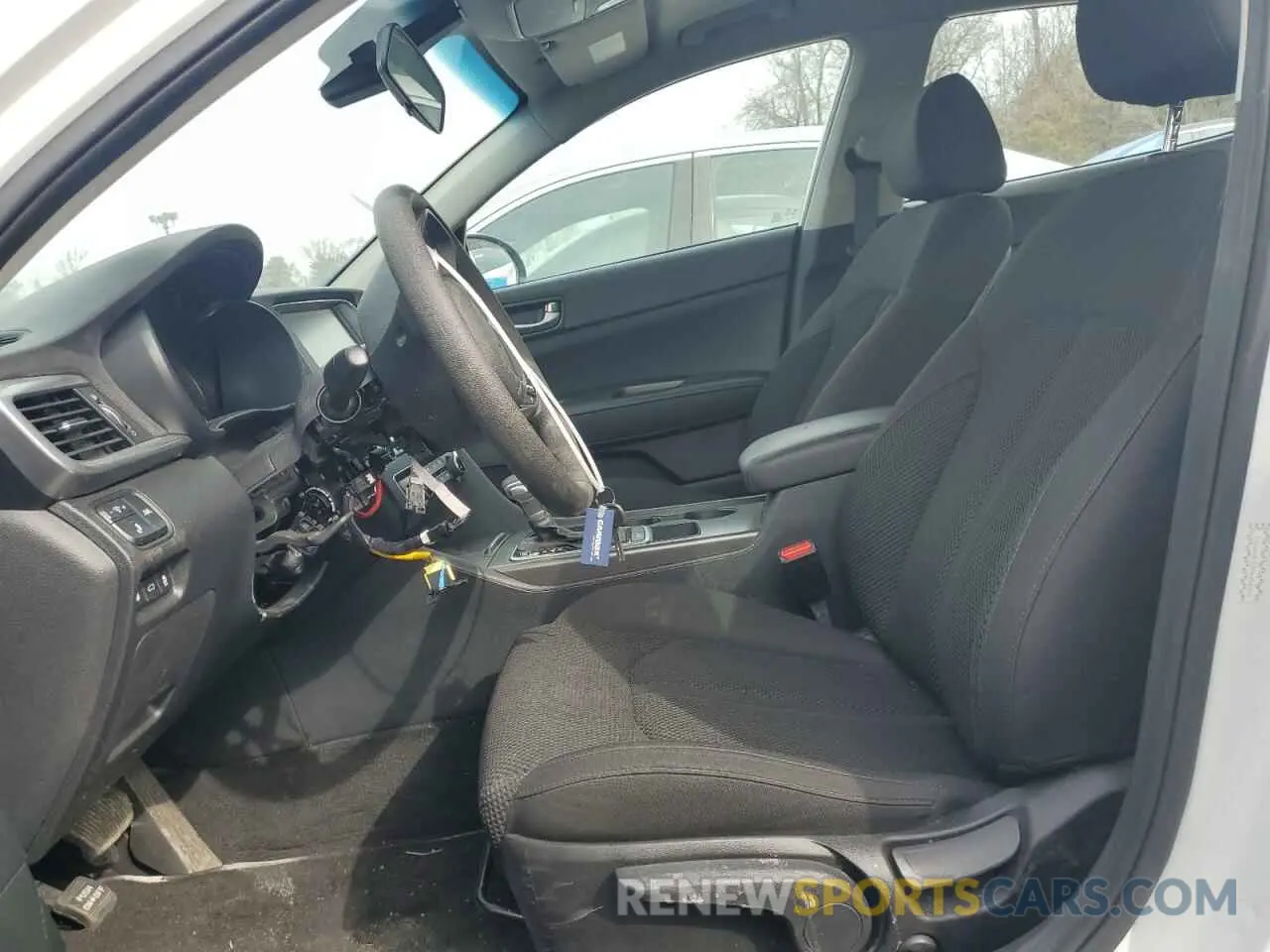7 Photograph of a damaged car 5XXGT4L33KG350503 KIA OPTIMA 2019