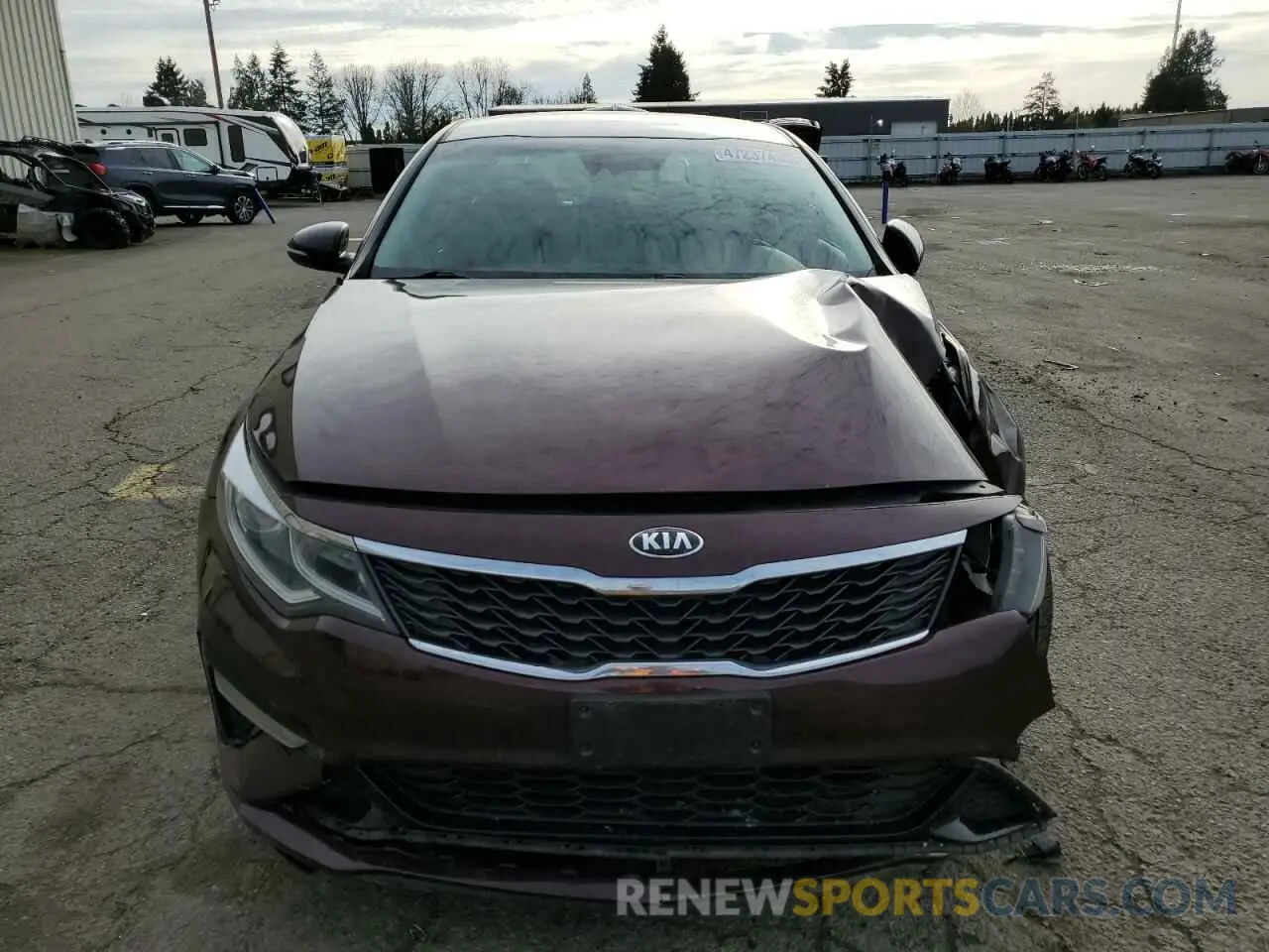 5 Photograph of a damaged car 5XXGT4L33KG354647 KIA OPTIMA 2019