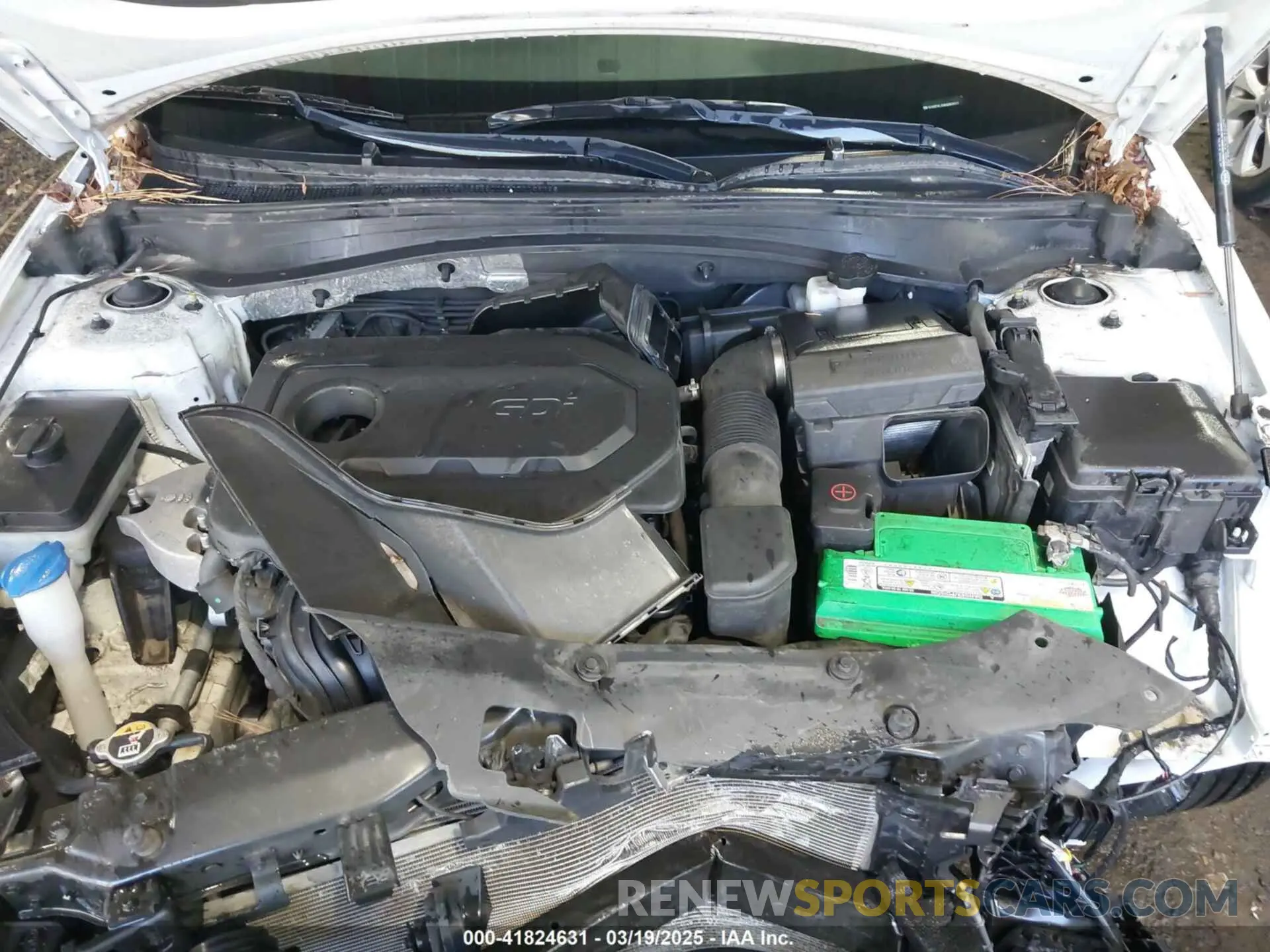 10 Photograph of a damaged car 5XXGT4L33KG363512 KIA OPTIMA 2019