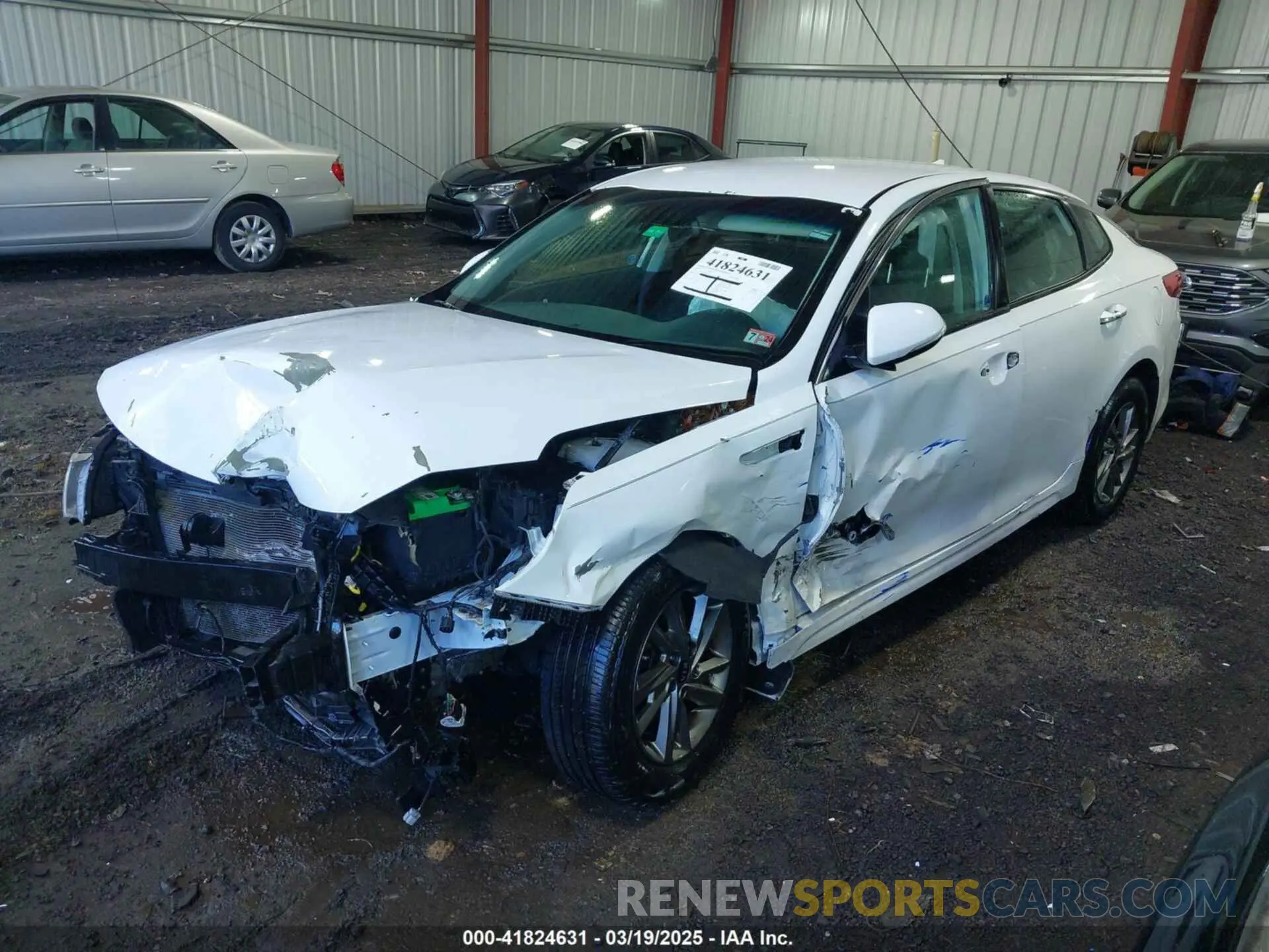 2 Photograph of a damaged car 5XXGT4L33KG363512 KIA OPTIMA 2019