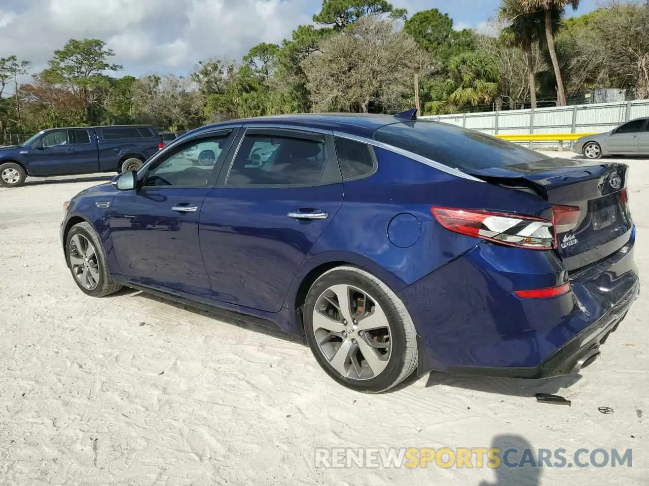 2 Photograph of a damaged car 5XXGT4L33KG367625 KIA OPTIMA 2019