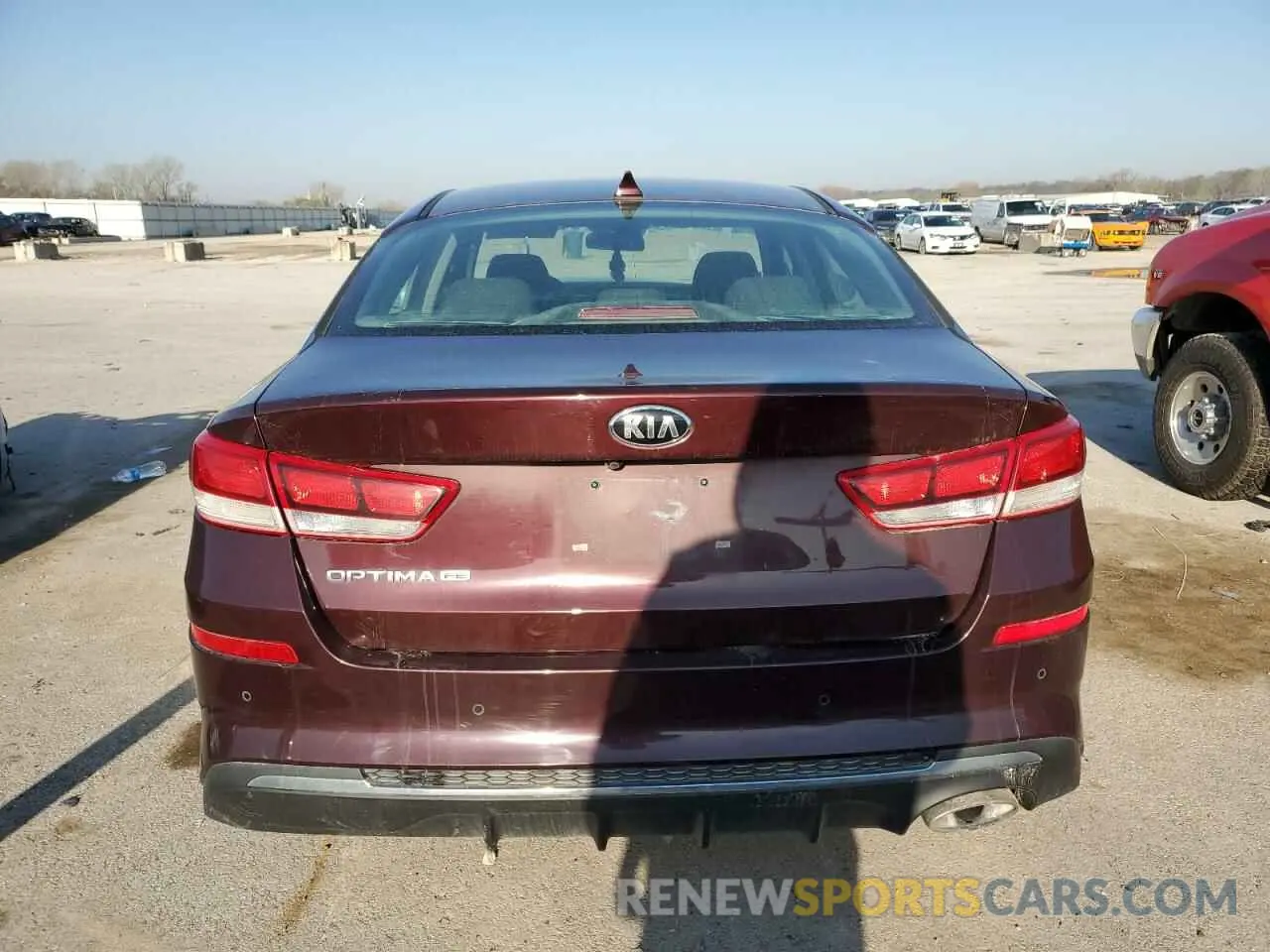 6 Photograph of a damaged car 5XXGT4L34KG275374 KIA OPTIMA 2019