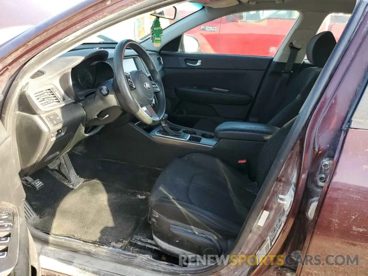 7 Photograph of a damaged car 5XXGT4L34KG275374 KIA OPTIMA 2019