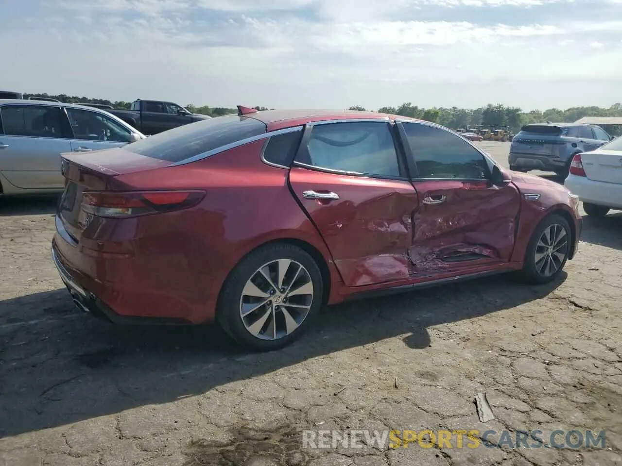 3 Photograph of a damaged car 5XXGT4L34KG284124 KIA OPTIMA 2019