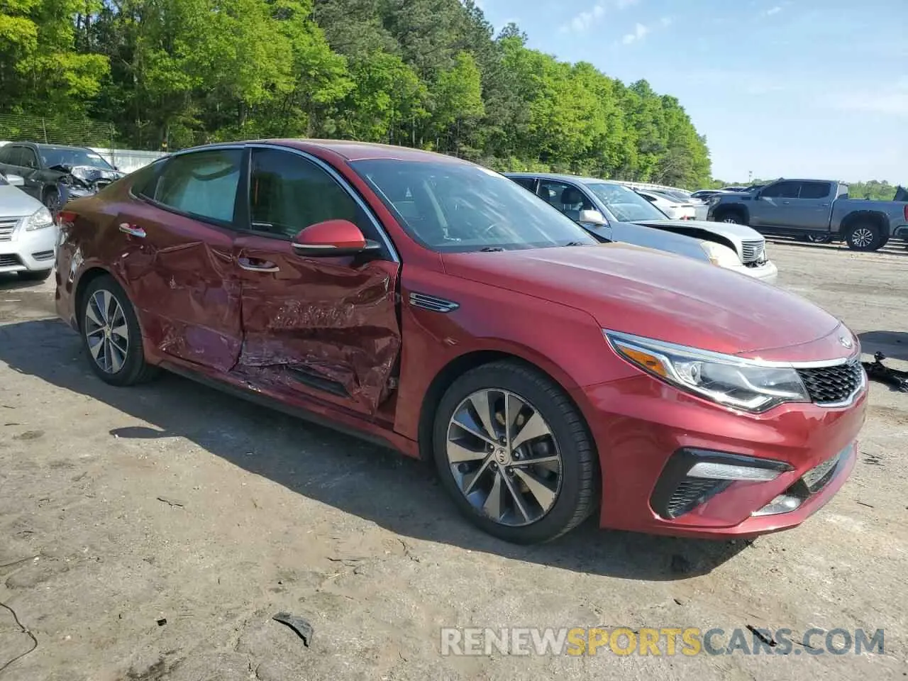 4 Photograph of a damaged car 5XXGT4L34KG284124 KIA OPTIMA 2019