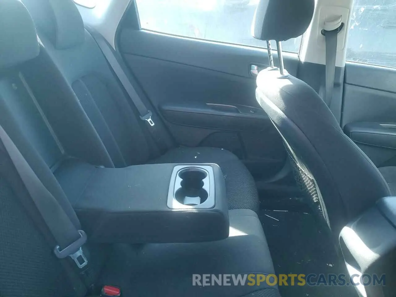 11 Photograph of a damaged car 5XXGT4L34KG290991 KIA OPTIMA 2019