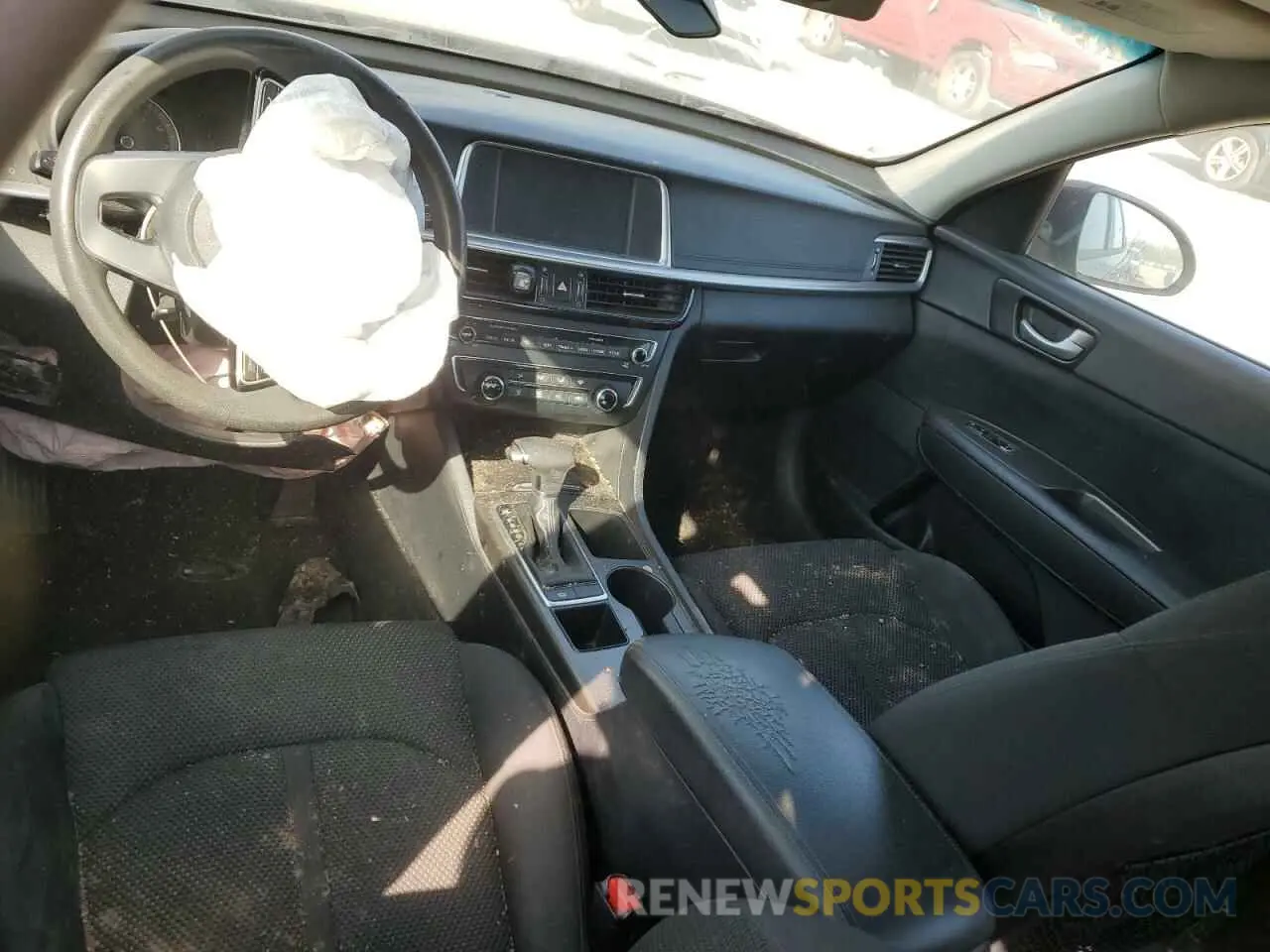 8 Photograph of a damaged car 5XXGT4L34KG290991 KIA OPTIMA 2019
