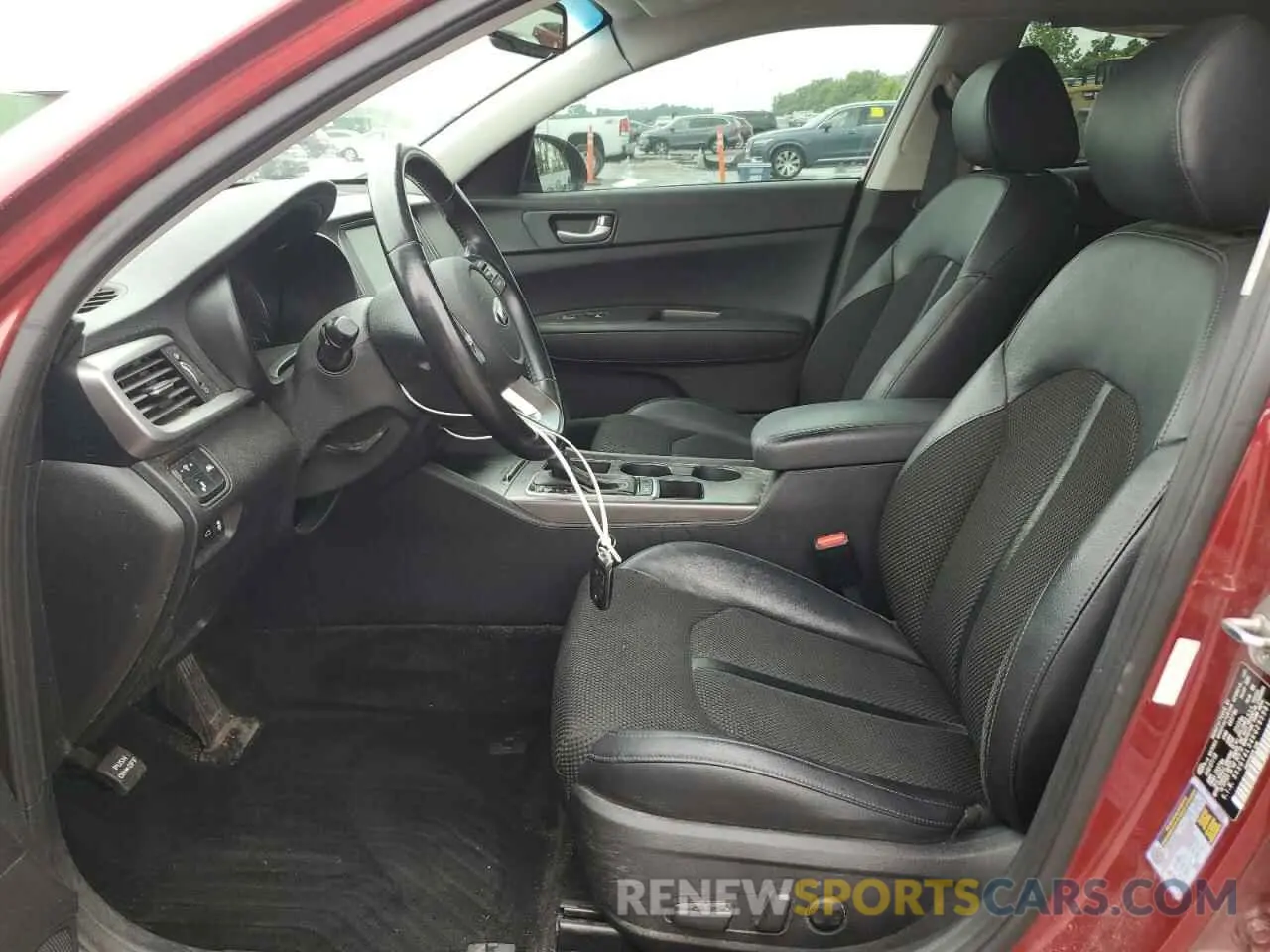 7 Photograph of a damaged car 5XXGT4L34KG295981 KIA OPTIMA 2019
