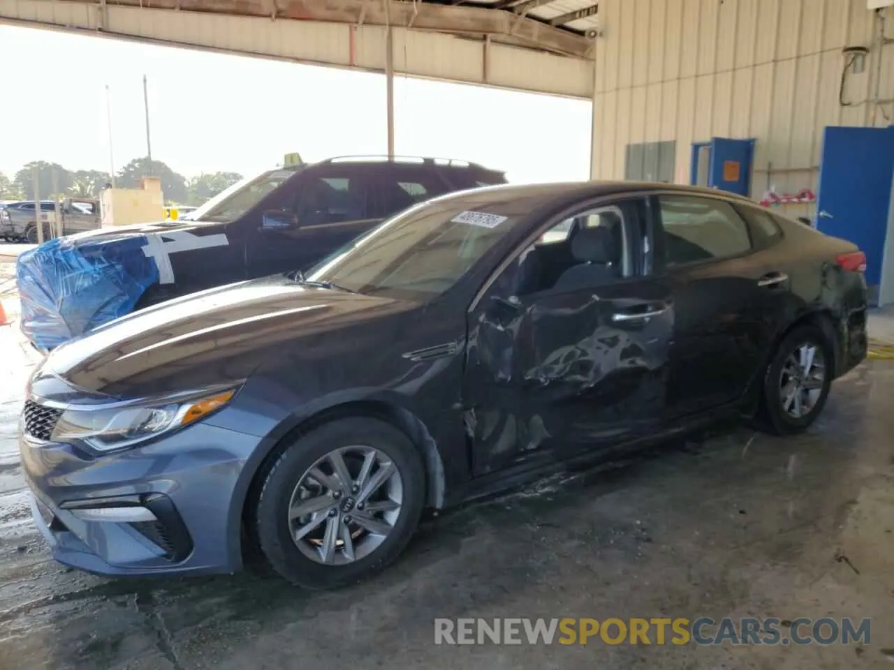 1 Photograph of a damaged car 5XXGT4L34KG300435 KIA OPTIMA 2019