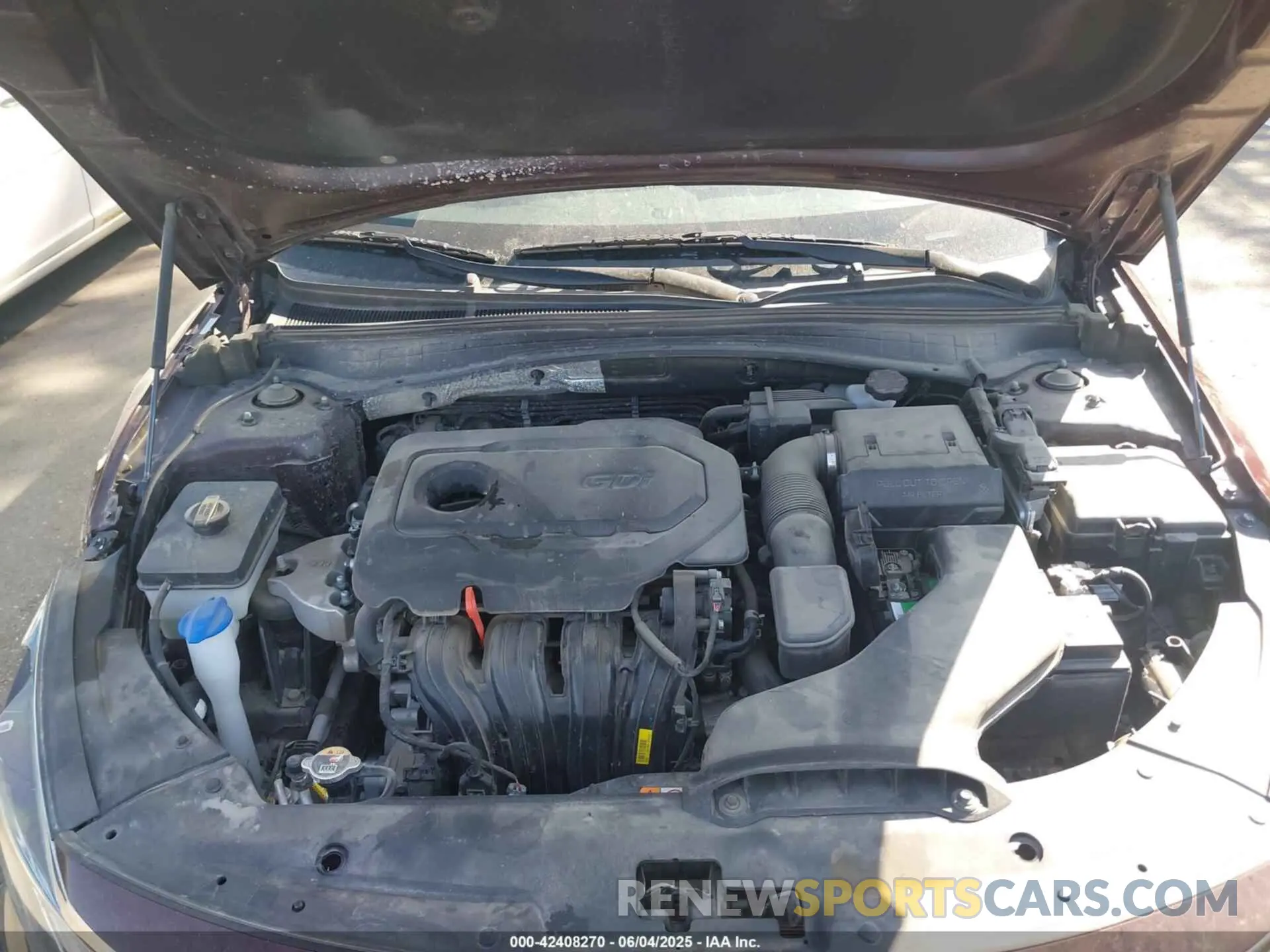 10 Photograph of a damaged car 5XXGT4L34KG300841 KIA OPTIMA 2019