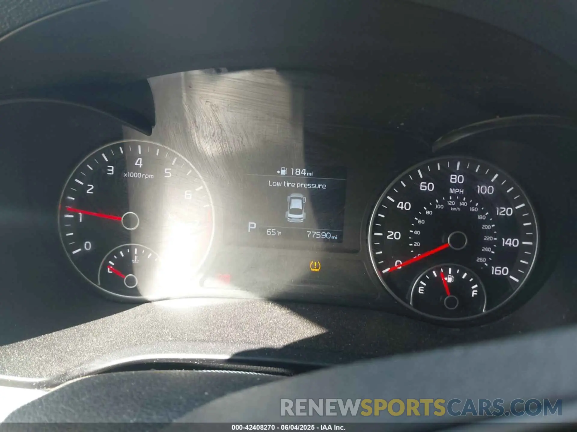 15 Photograph of a damaged car 5XXGT4L34KG300841 KIA OPTIMA 2019