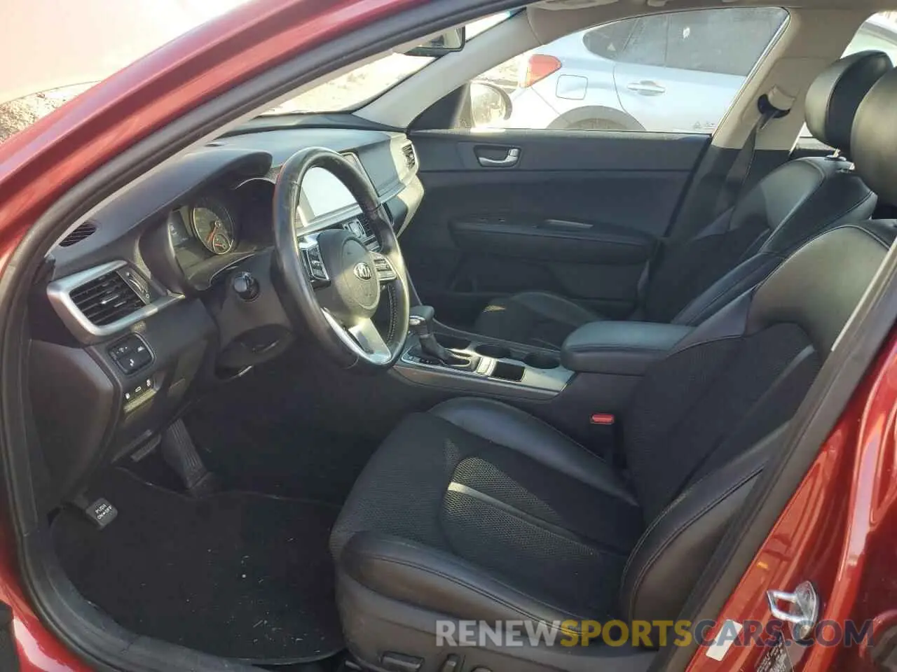 7 Photograph of a damaged car 5XXGT4L34KG303304 KIA OPTIMA 2019