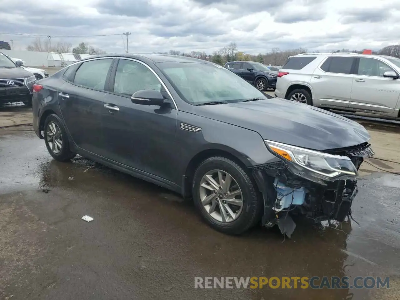 4 Photograph of a damaged car 5XXGT4L34KG305263 KIA OPTIMA 2019