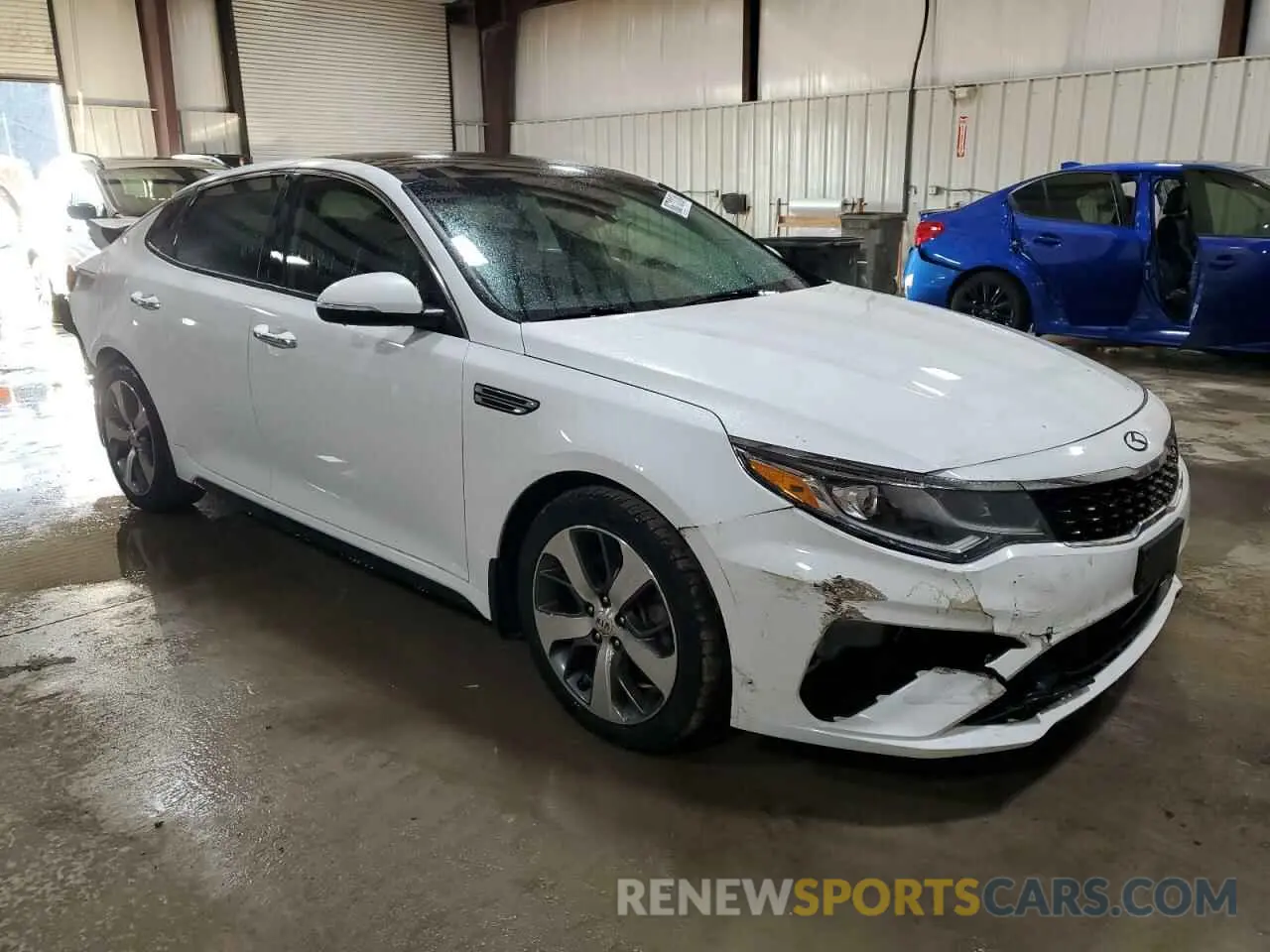 4 Photograph of a damaged car 5XXGT4L34KG307028 KIA OPTIMA 2019