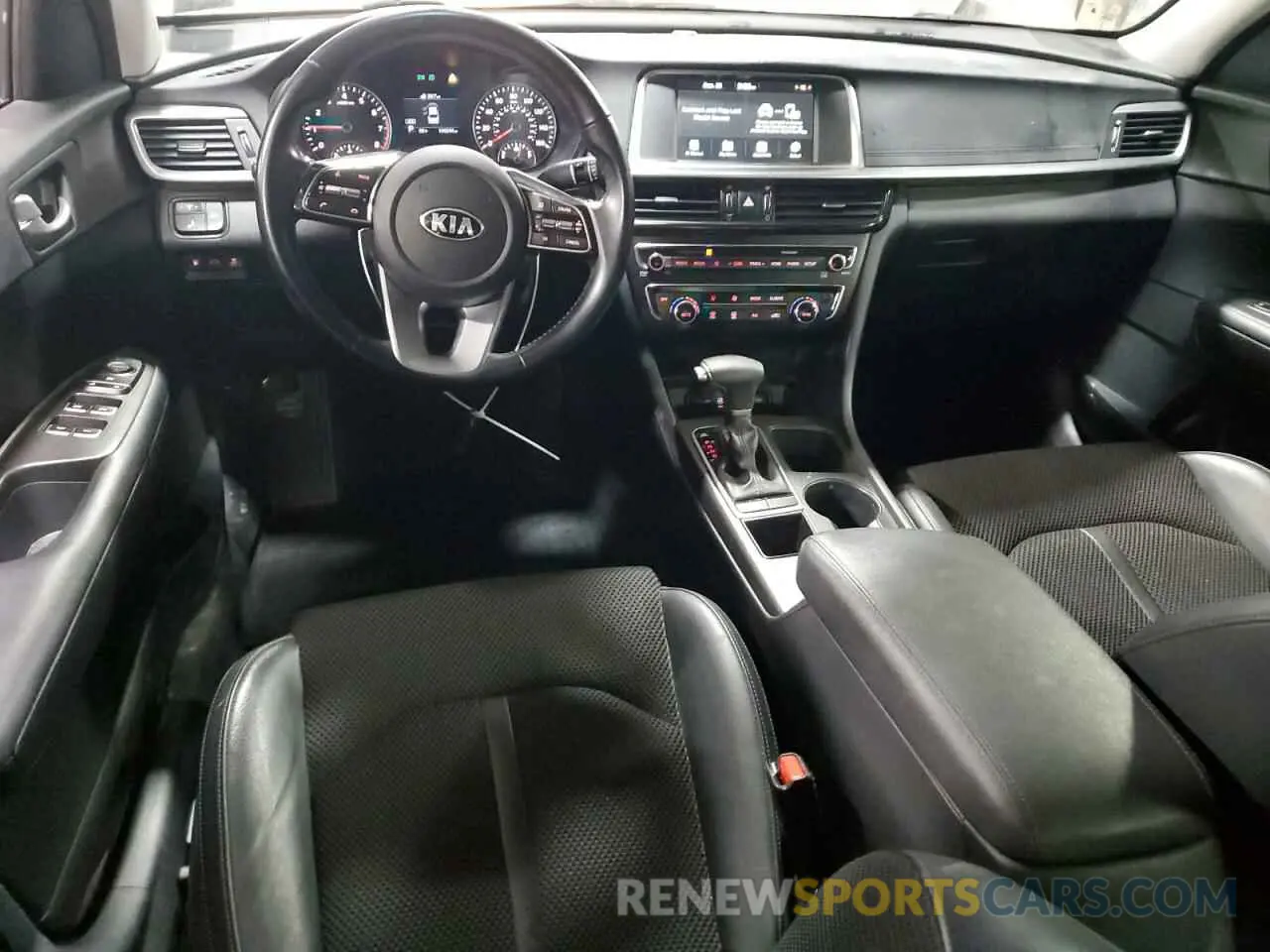 8 Photograph of a damaged car 5XXGT4L34KG307028 KIA OPTIMA 2019