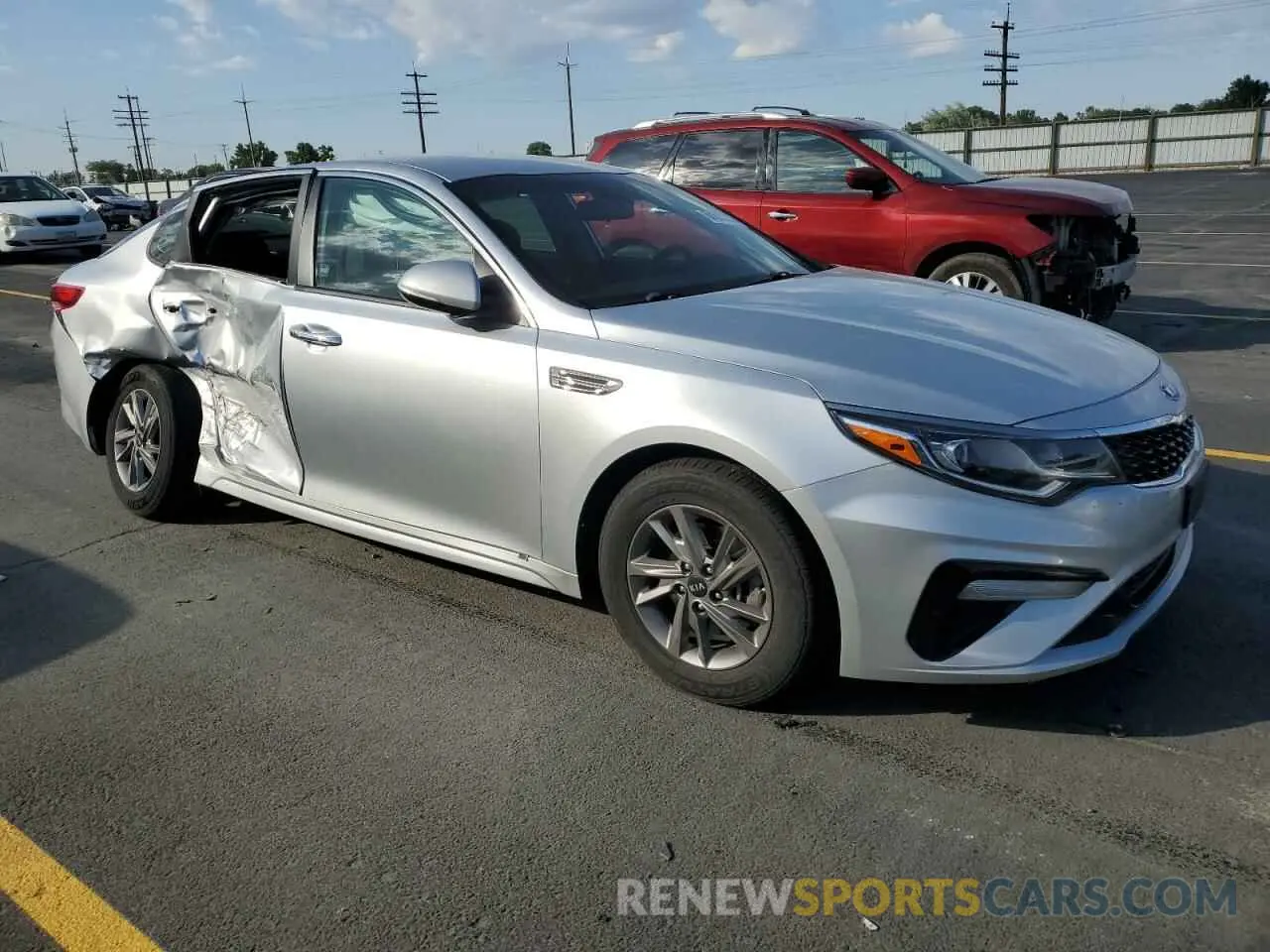 4 Photograph of a damaged car 5XXGT4L34KG326467 KIA OPTIMA 2019