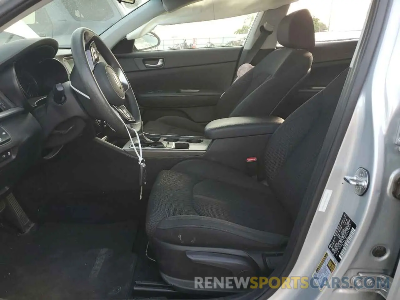 7 Photograph of a damaged car 5XXGT4L34KG326467 KIA OPTIMA 2019