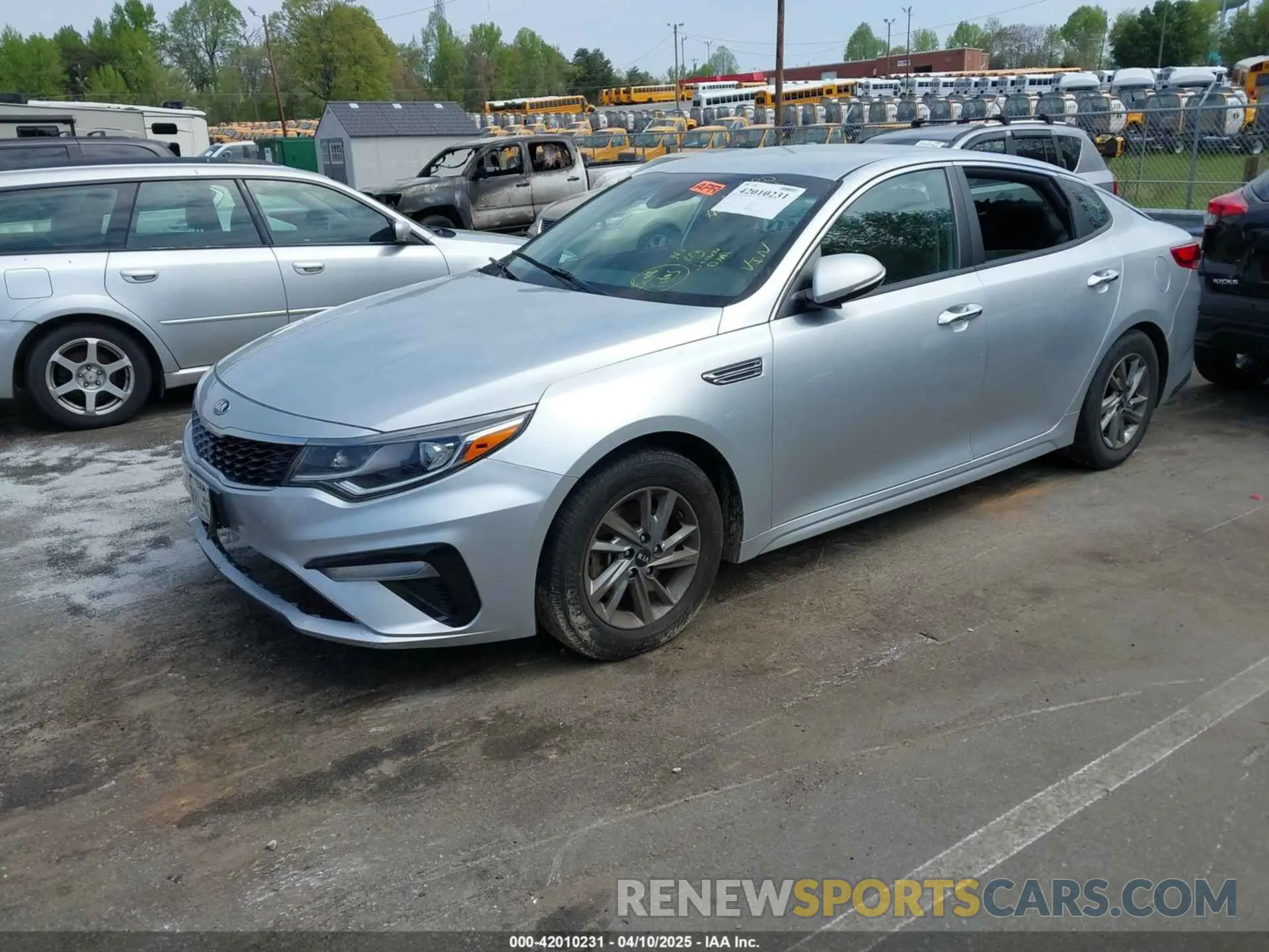2 Photograph of a damaged car 5XXGT4L34KG327439 KIA OPTIMA 2019