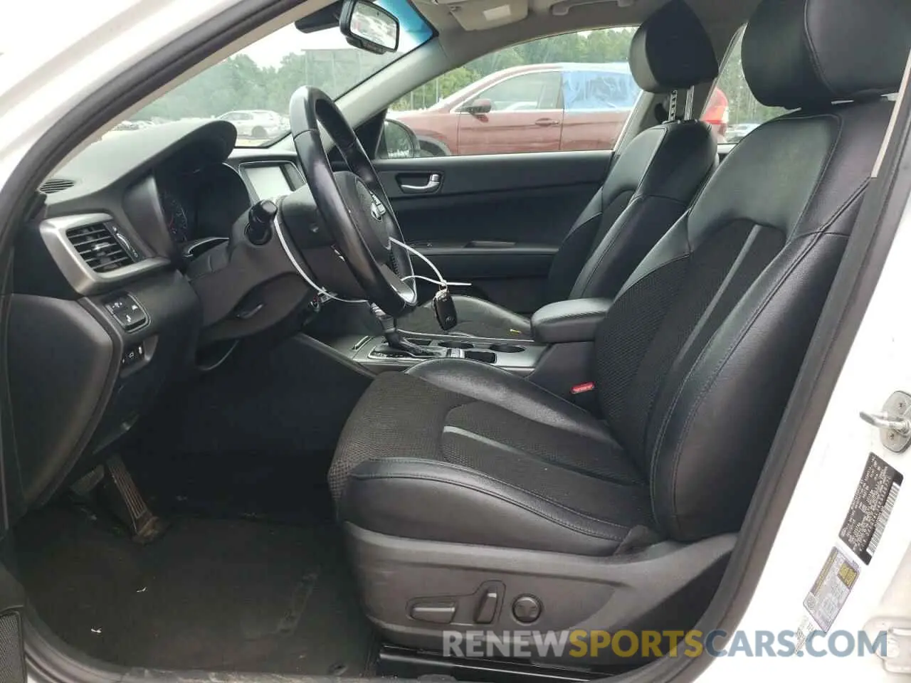 7 Photograph of a damaged car 5XXGT4L34KG328770 KIA OPTIMA 2019