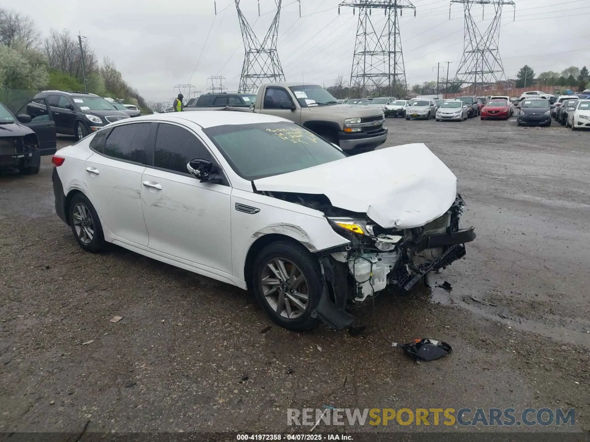 1 Photograph of a damaged car 5XXGT4L34KG343284 KIA OPTIMA 2019