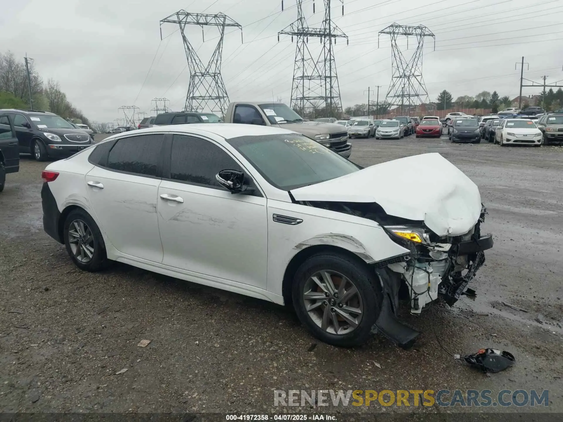 17 Photograph of a damaged car 5XXGT4L34KG343284 KIA OPTIMA 2019