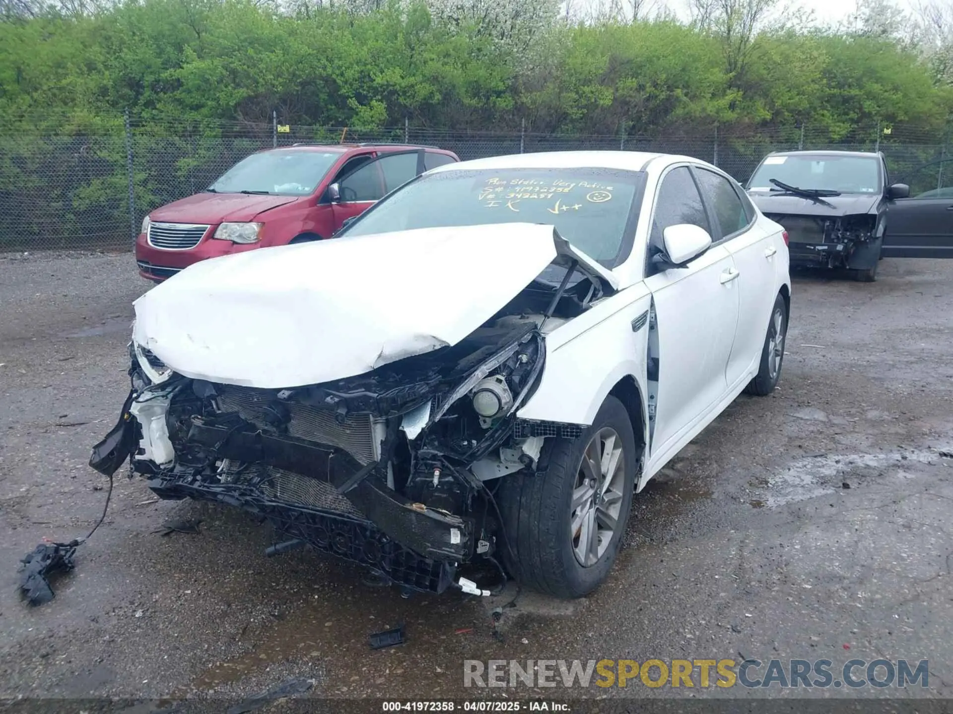 19 Photograph of a damaged car 5XXGT4L34KG343284 KIA OPTIMA 2019