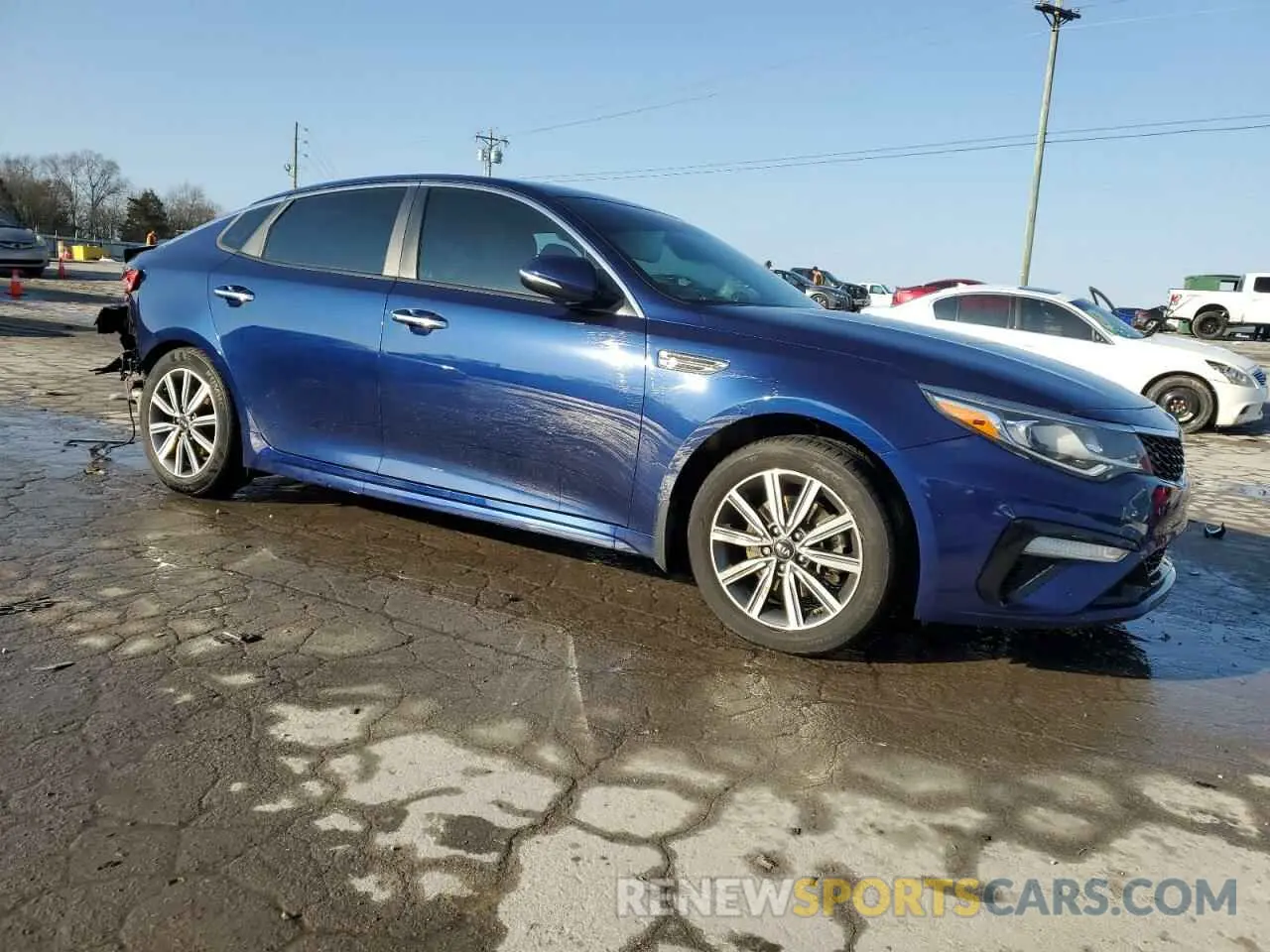 4 Photograph of a damaged car 5XXGT4L34KG358920 KIA OPTIMA 2019
