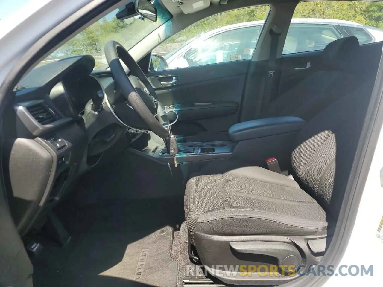 7 Photograph of a damaged car 5XXGT4L35KG278705 KIA OPTIMA 2019