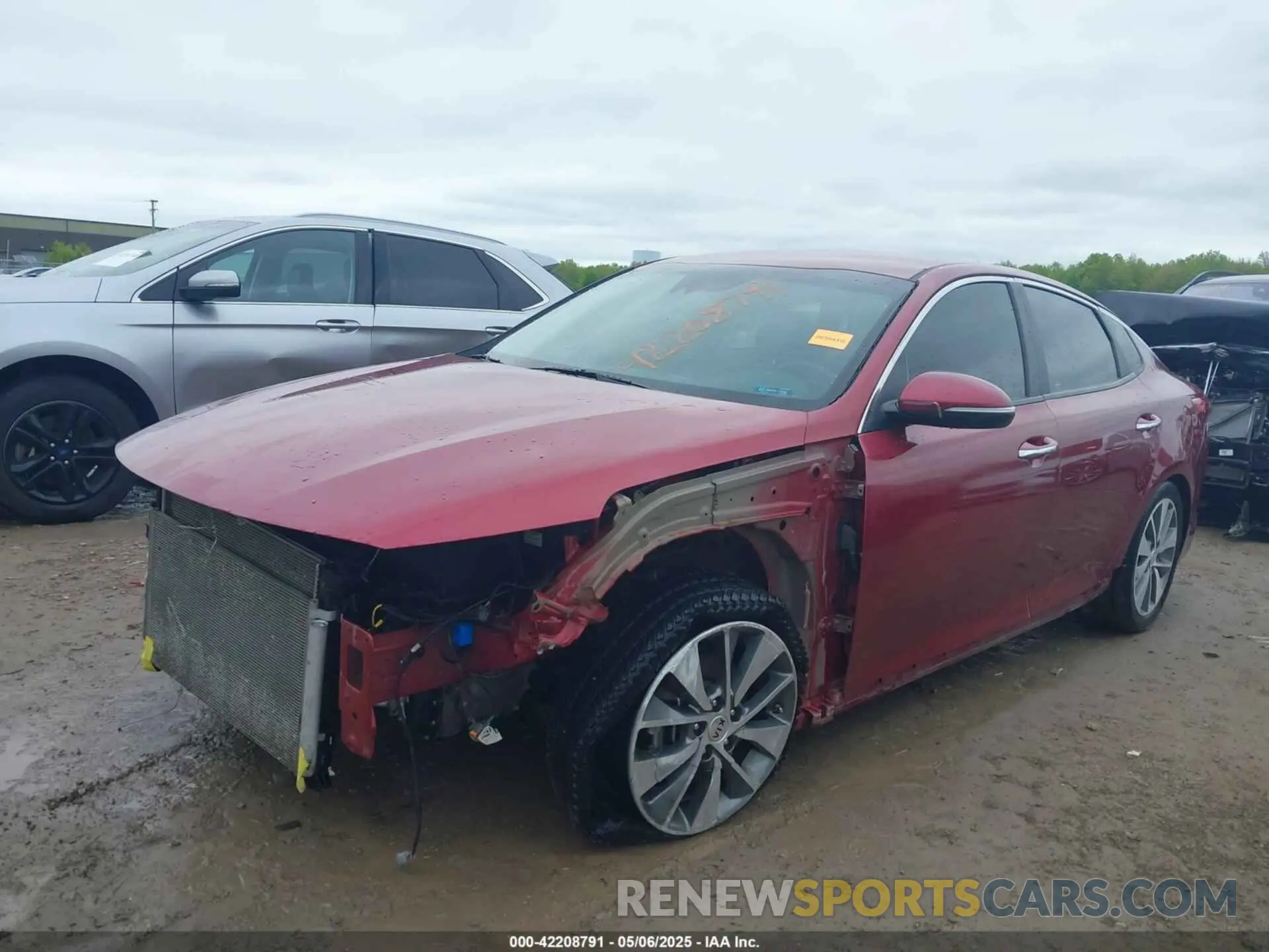 2 Photograph of a damaged car 5XXGT4L35KG281992 KIA OPTIMA 2019