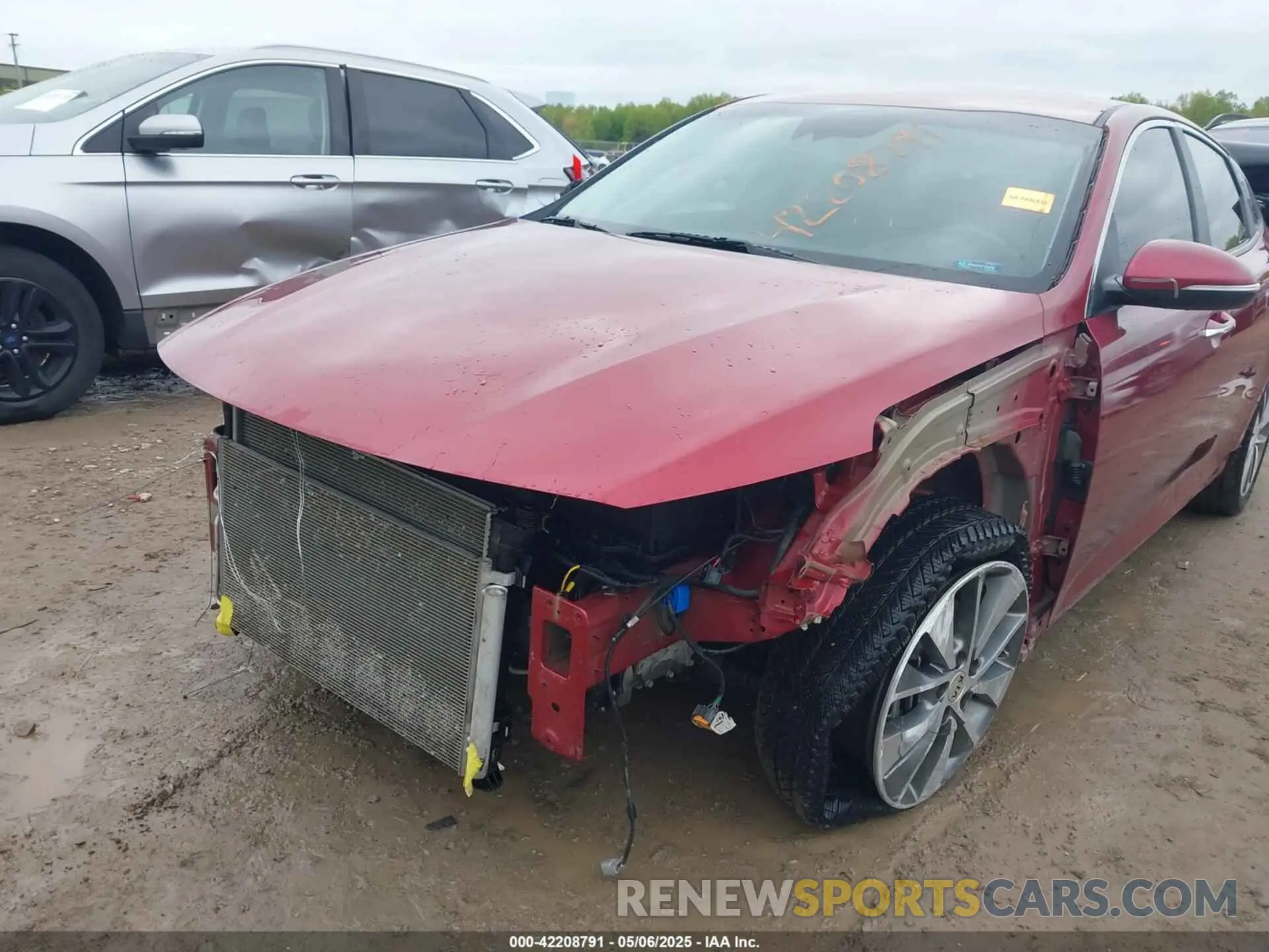 6 Photograph of a damaged car 5XXGT4L35KG281992 KIA OPTIMA 2019
