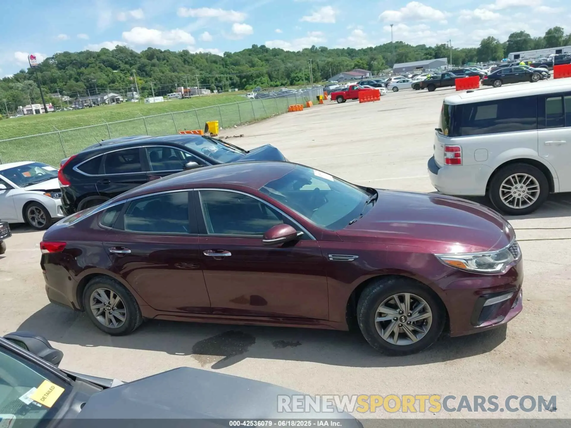 13 Photograph of a damaged car 5XXGT4L35KG287548 KIA OPTIMA 2019