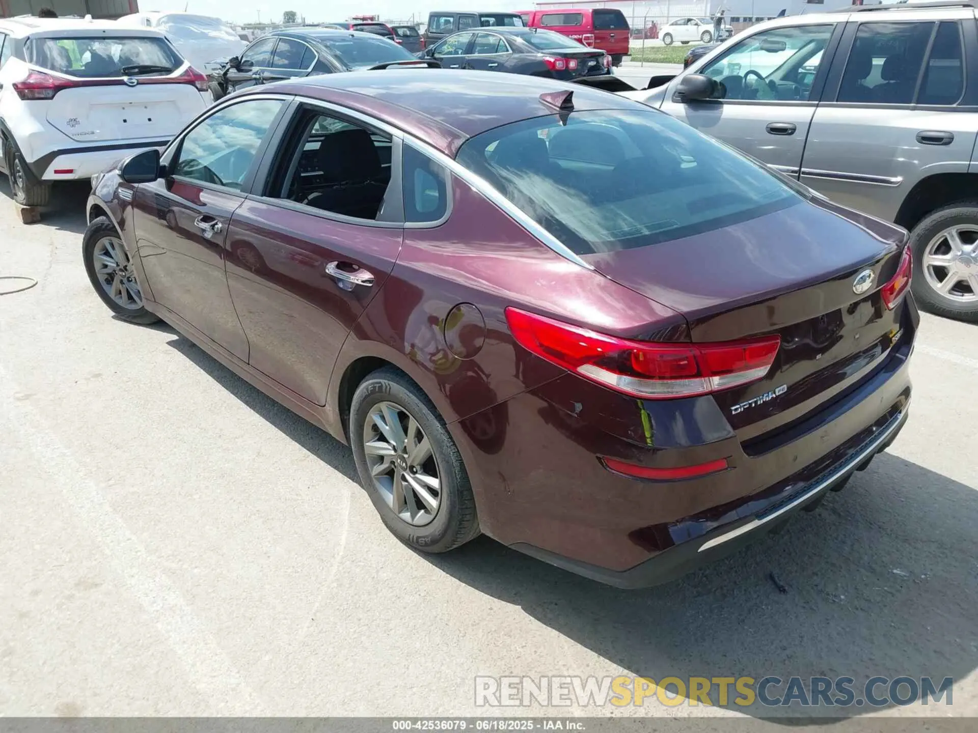 3 Photograph of a damaged car 5XXGT4L35KG287548 KIA OPTIMA 2019