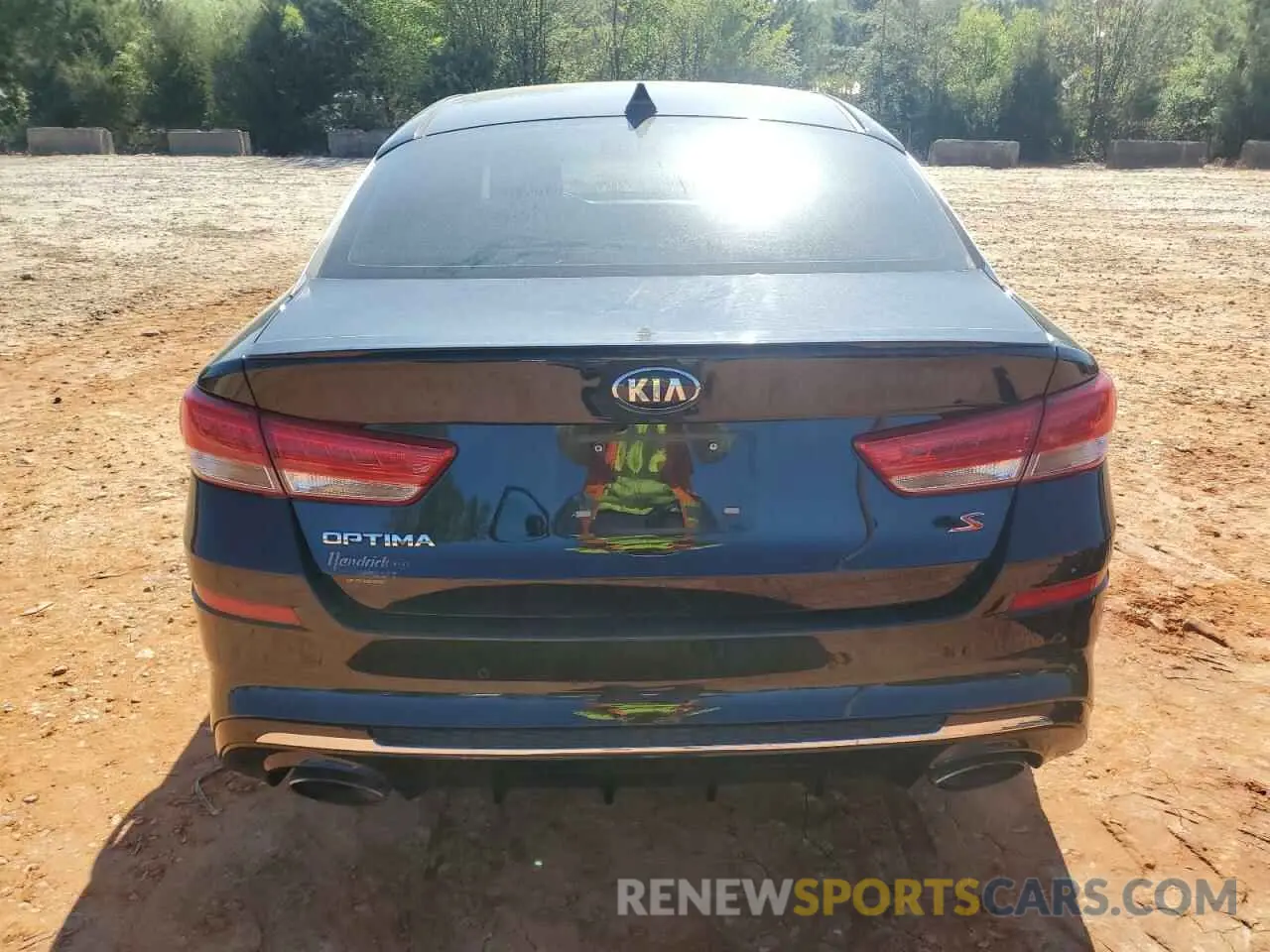 6 Photograph of a damaged car 5XXGT4L35KG290854 KIA OPTIMA 2019