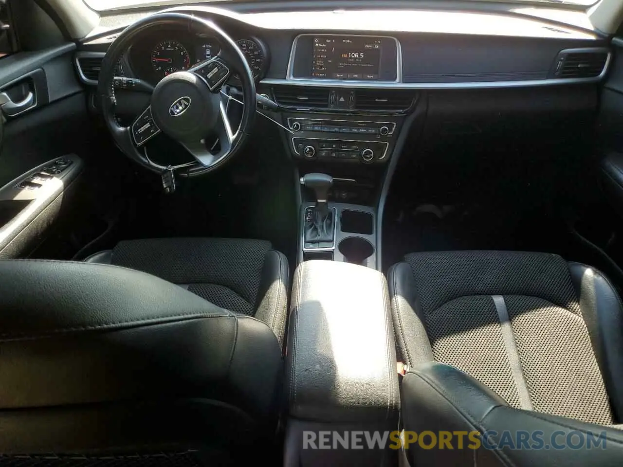 8 Photograph of a damaged car 5XXGT4L35KG290854 KIA OPTIMA 2019