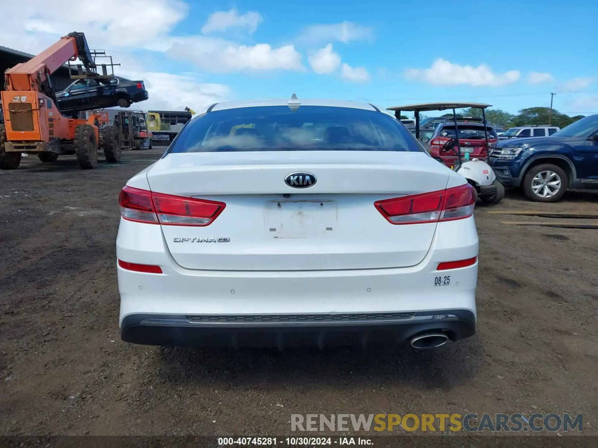 17 Photograph of a damaged car 5XXGT4L35KG293379 KIA OPTIMA 2019