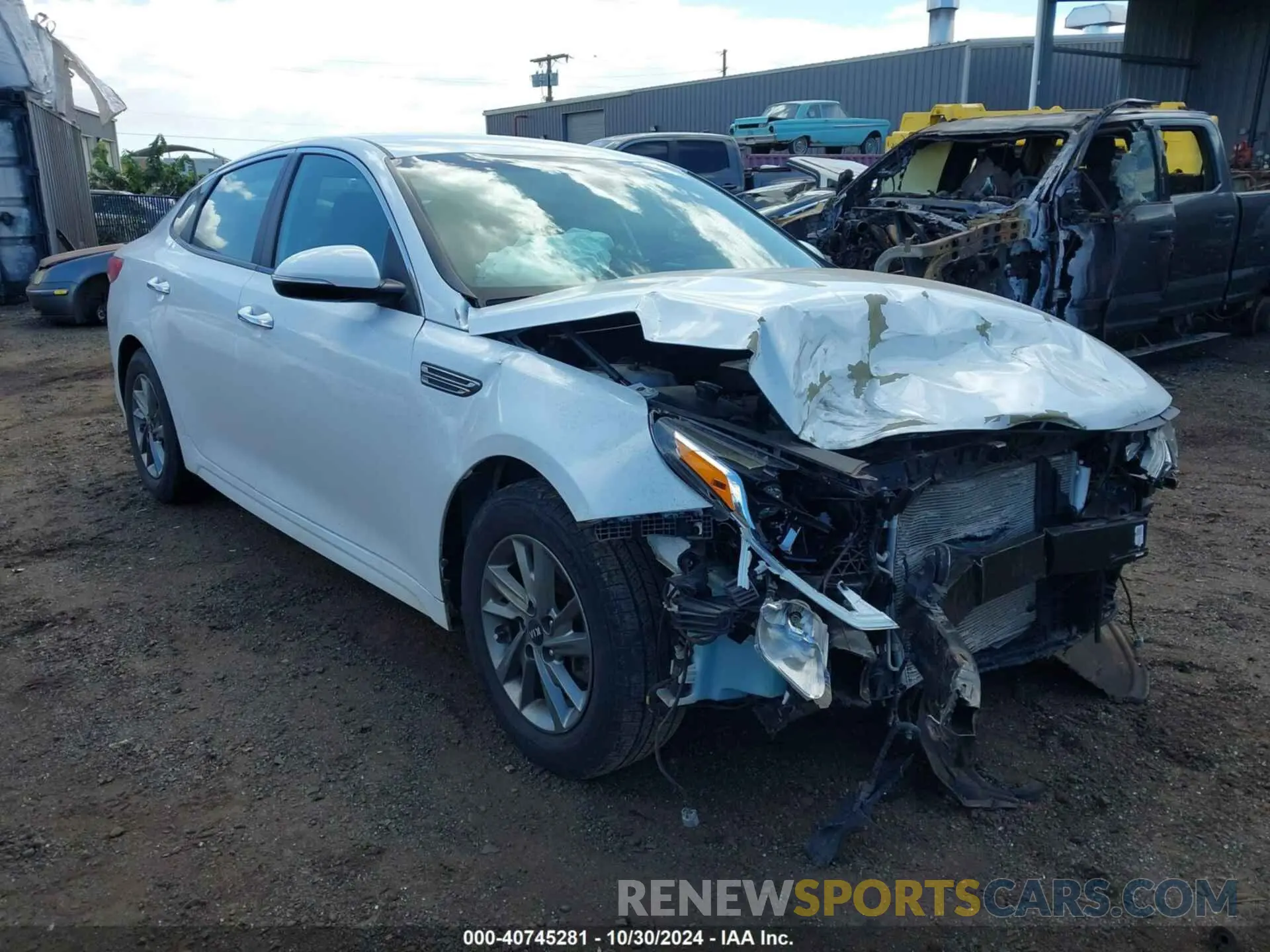 18 Photograph of a damaged car 5XXGT4L35KG293379 KIA OPTIMA 2019