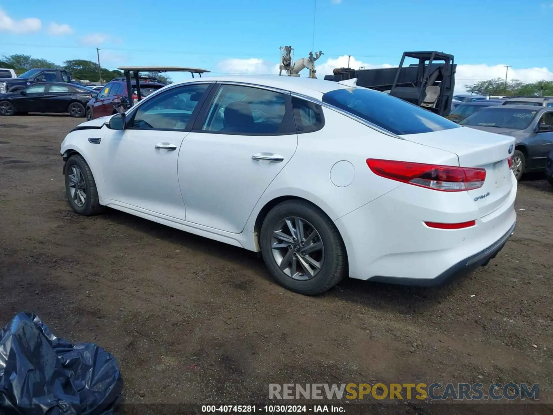 3 Photograph of a damaged car 5XXGT4L35KG293379 KIA OPTIMA 2019