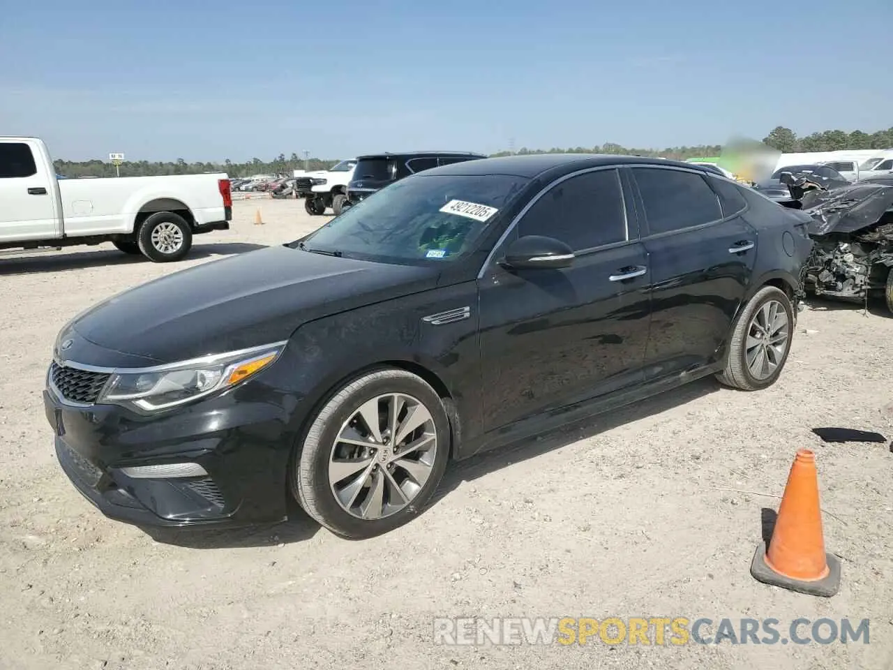 1 Photograph of a damaged car 5XXGT4L35KG295696 KIA OPTIMA 2019