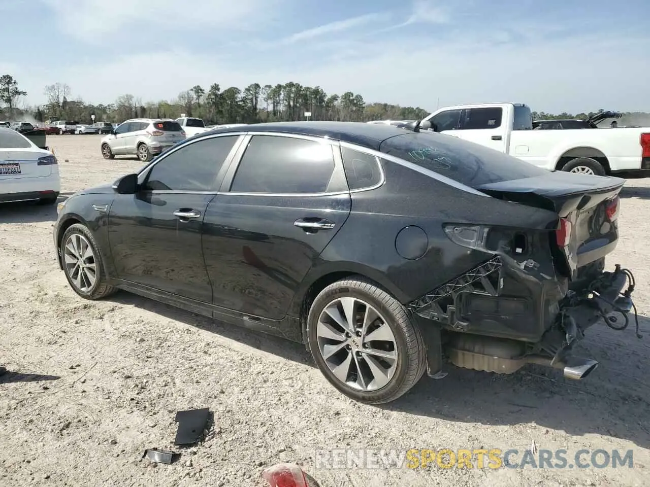 2 Photograph of a damaged car 5XXGT4L35KG295696 KIA OPTIMA 2019
