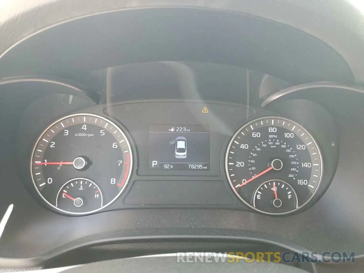 9 Photograph of a damaged car 5XXGT4L35KG295696 KIA OPTIMA 2019