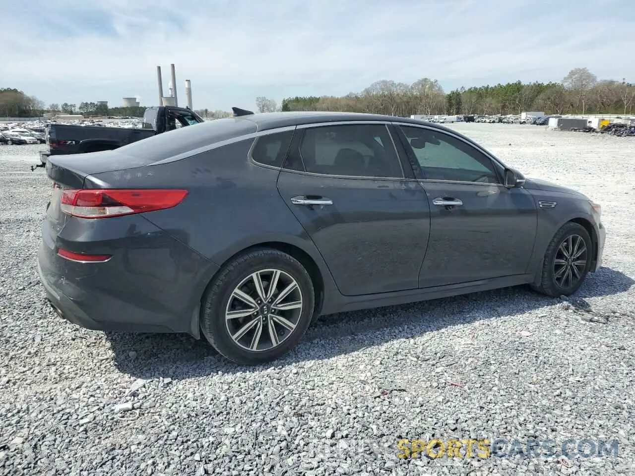 3 Photograph of a damaged car 5XXGT4L35KG296606 KIA OPTIMA 2019