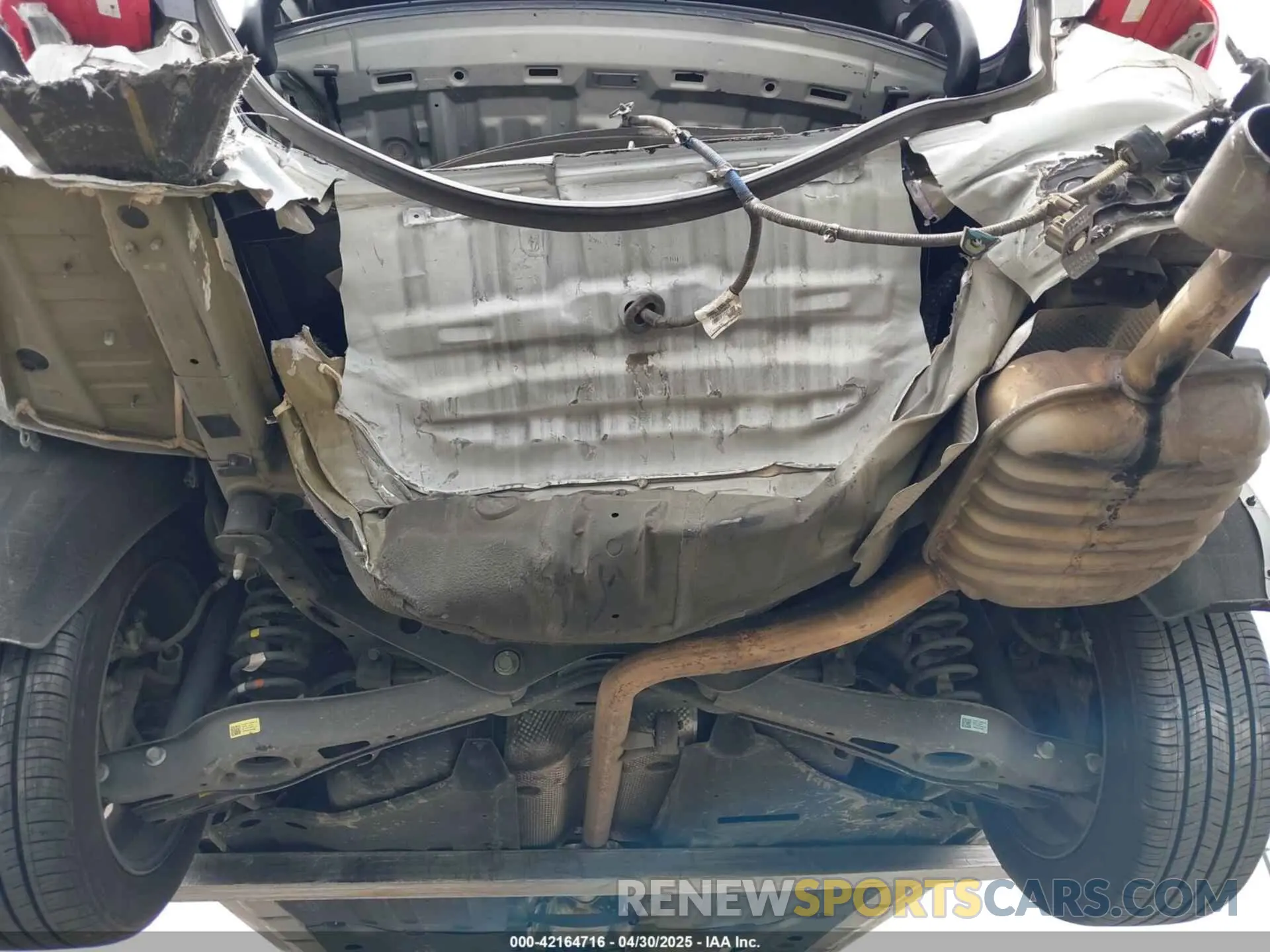 18 Photograph of a damaged car 5XXGT4L35KG299151 KIA OPTIMA 2019
