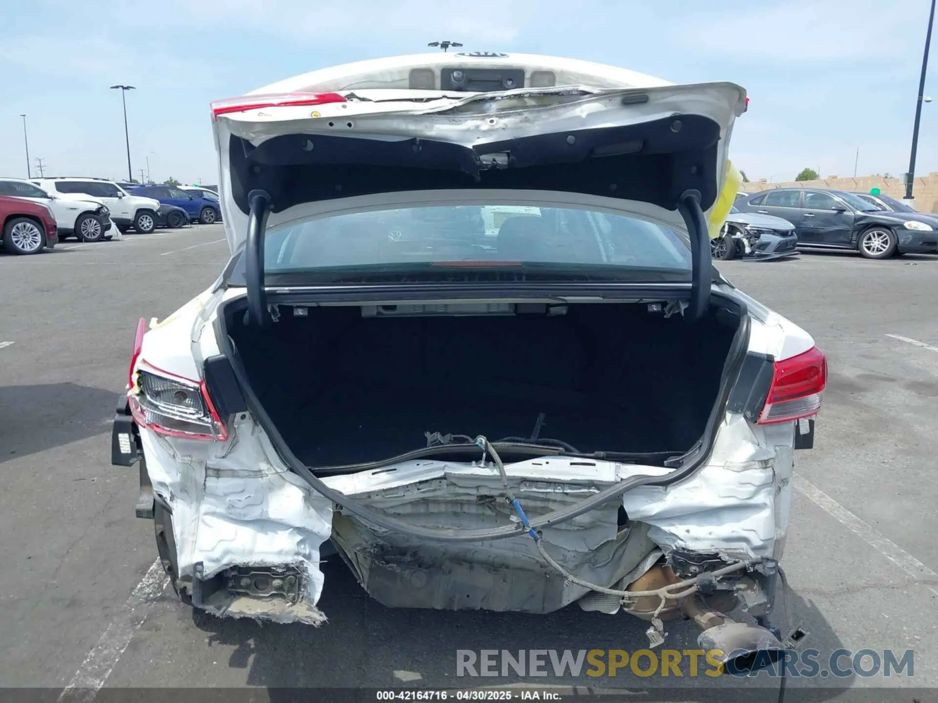 6 Photograph of a damaged car 5XXGT4L35KG299151 KIA OPTIMA 2019