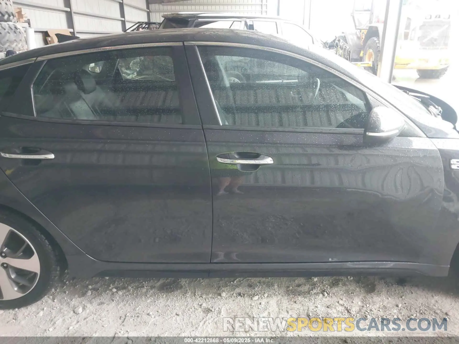 14 Photograph of a damaged car 5XXGT4L35KG314960 KIA OPTIMA 2019